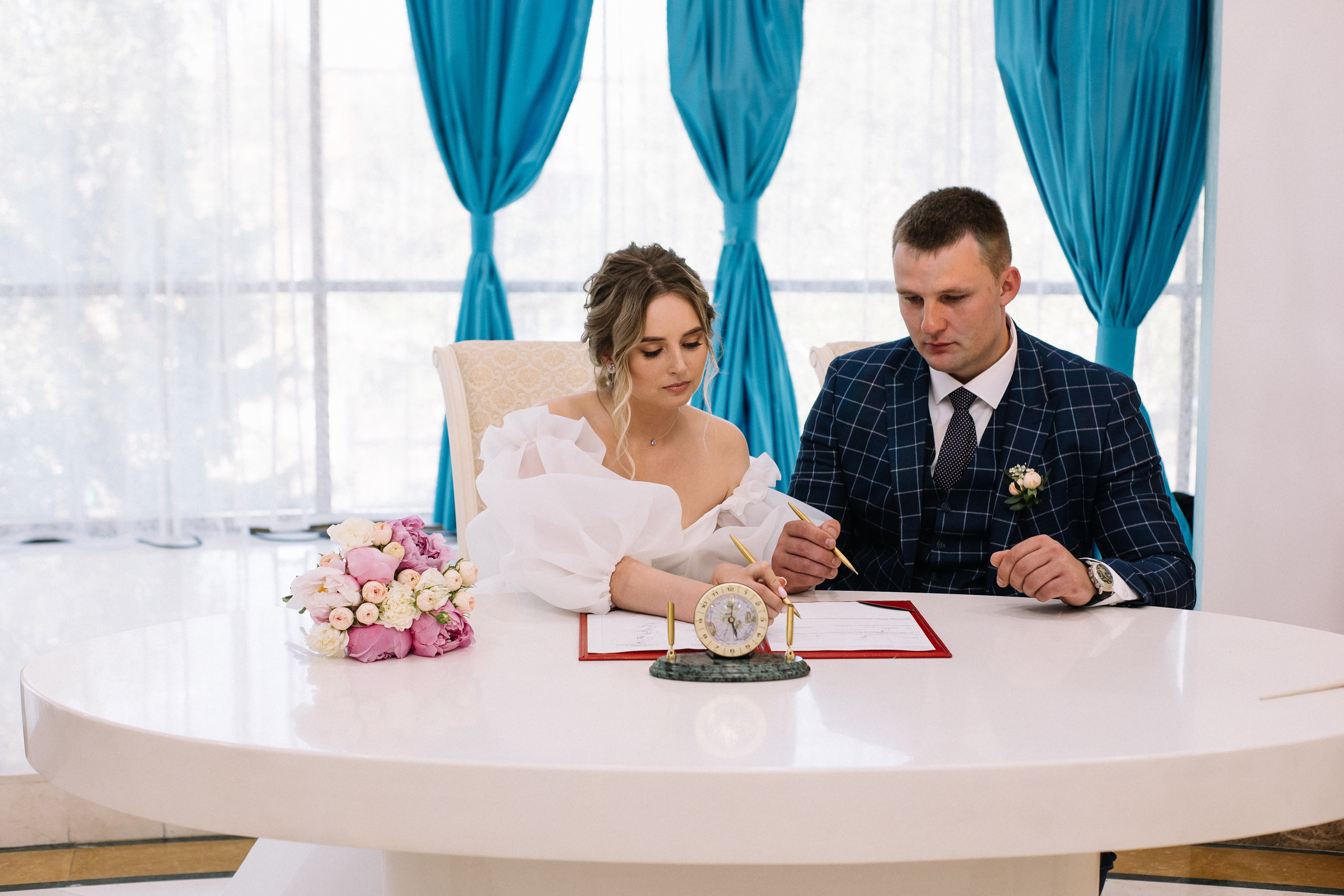 Свадебная прогулка+загс. Фотограф в Иркутске