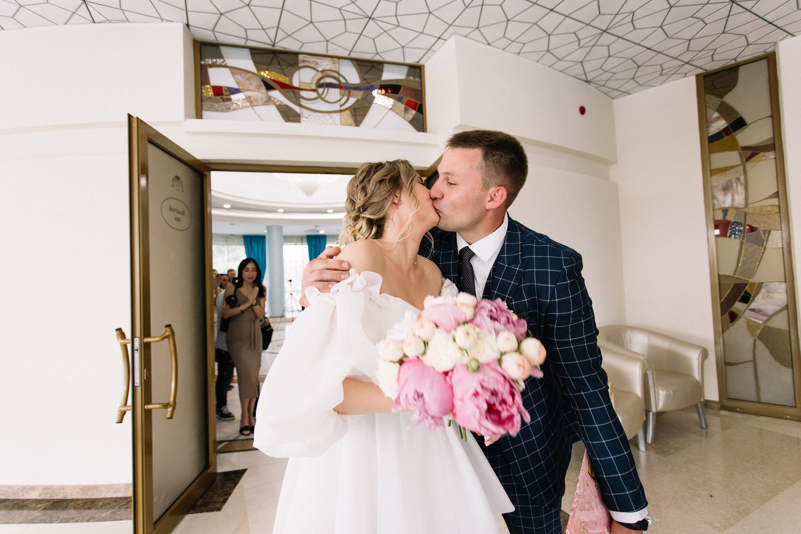 Свадебная прогулка+загс. Фотограф в Иркутске