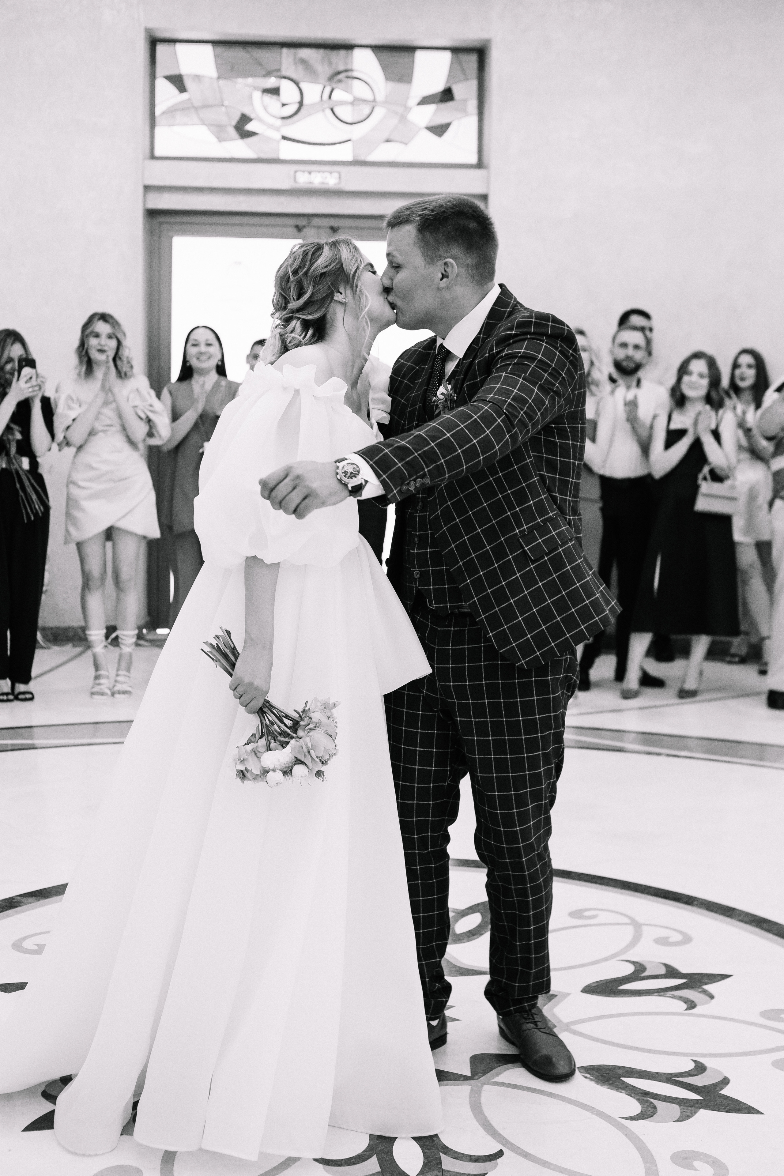 Свадебная прогулка+загс. Фотограф в Иркутске