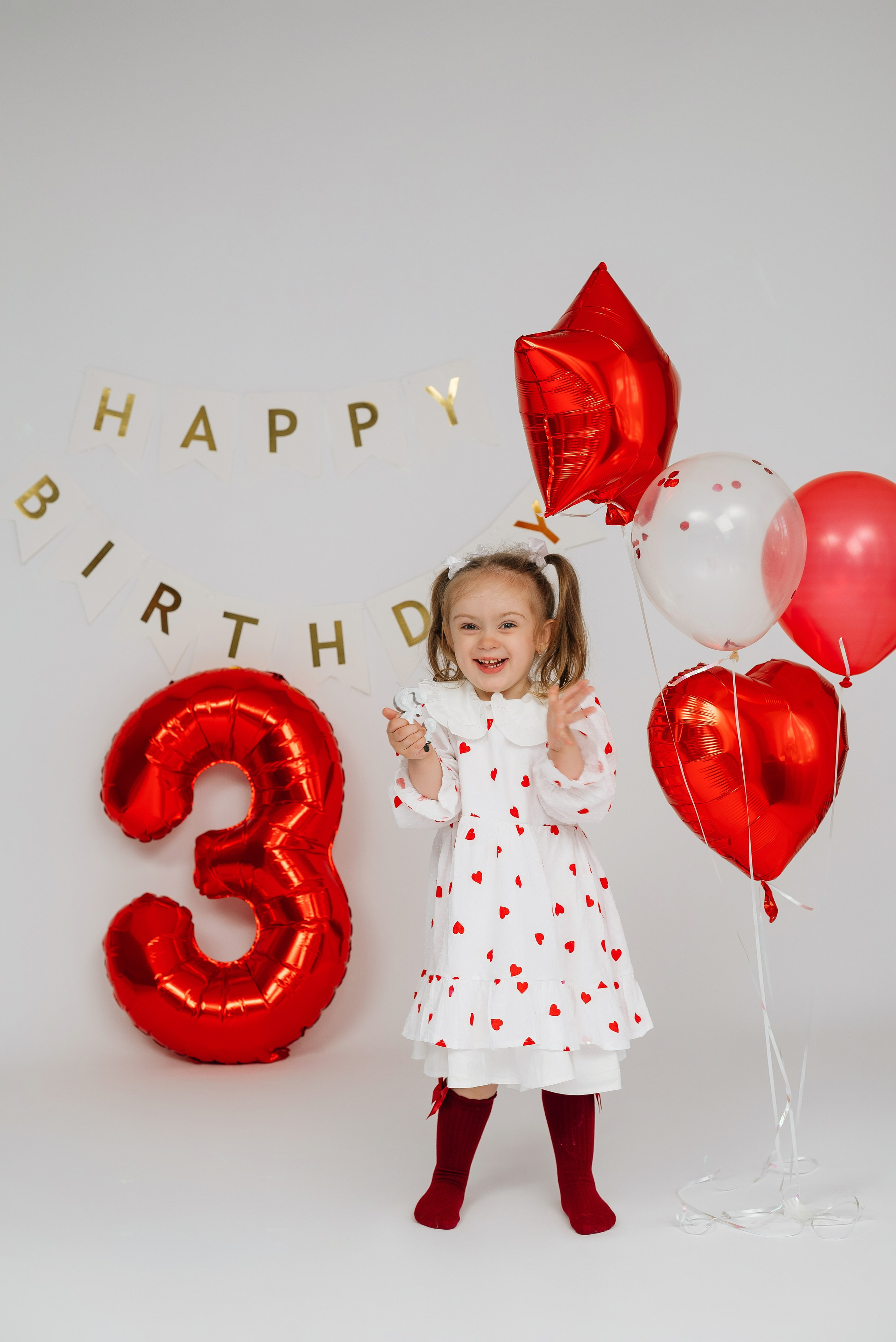 Классический минимализм на бумажном фоне. Свадебный, семейный и школьный фотограф в Бийске Ксения Мамаева