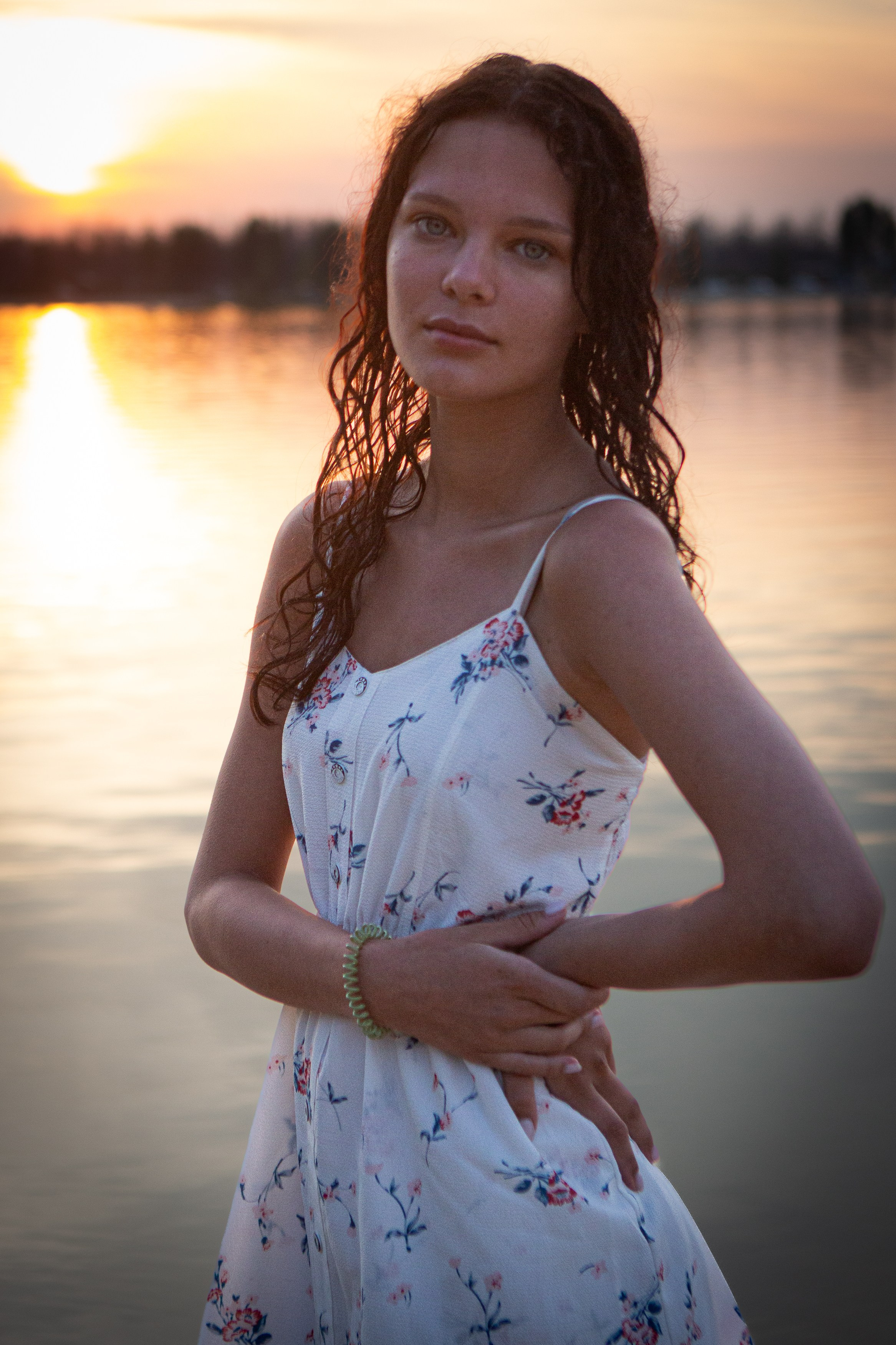 Вечер на водоеме. Фотограф Губкинского