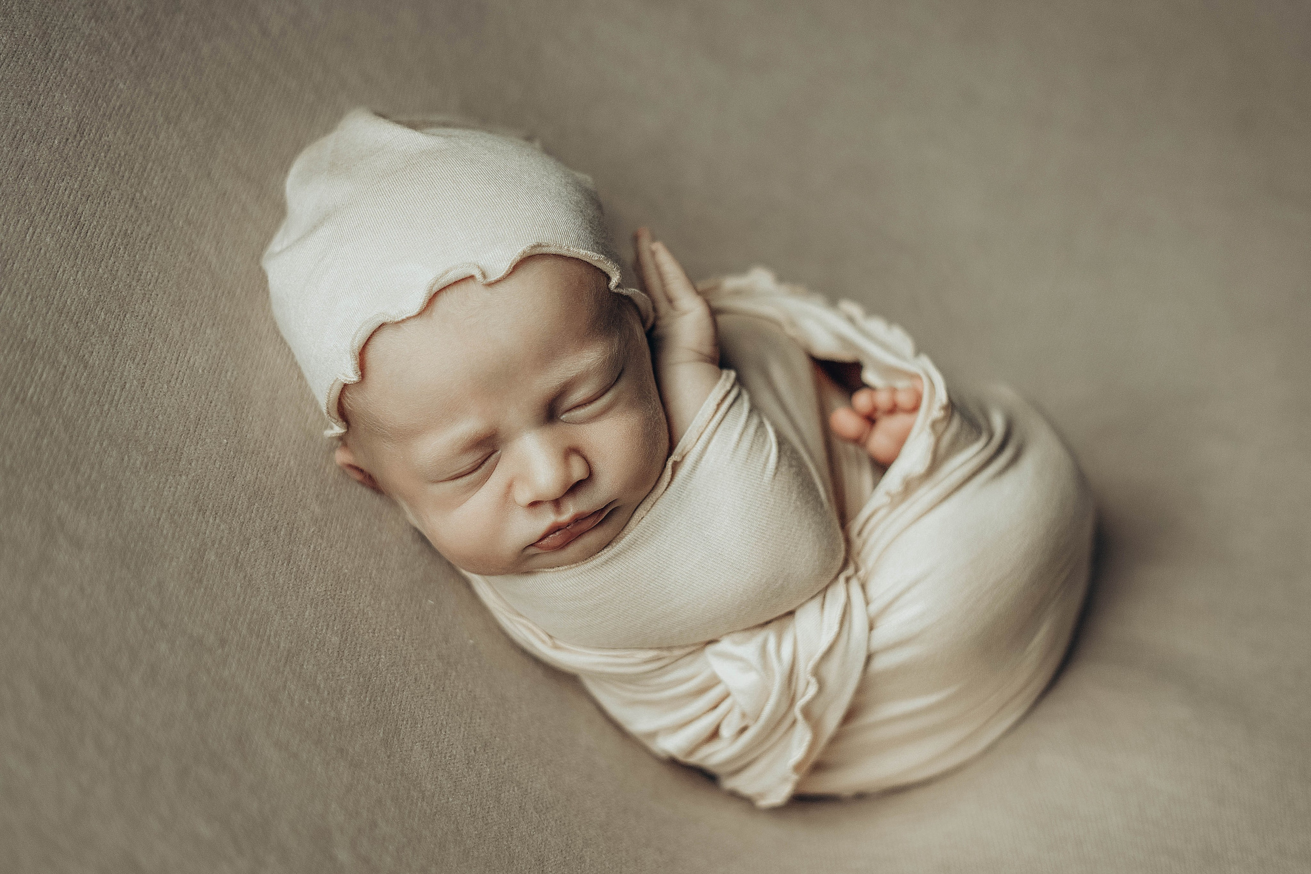 фотограф фотосессия ньюборн новорожденный малыш лайфстайл классический newborn фотосессия в краснодаре фотограф в краснодаре роды роддом фотограф