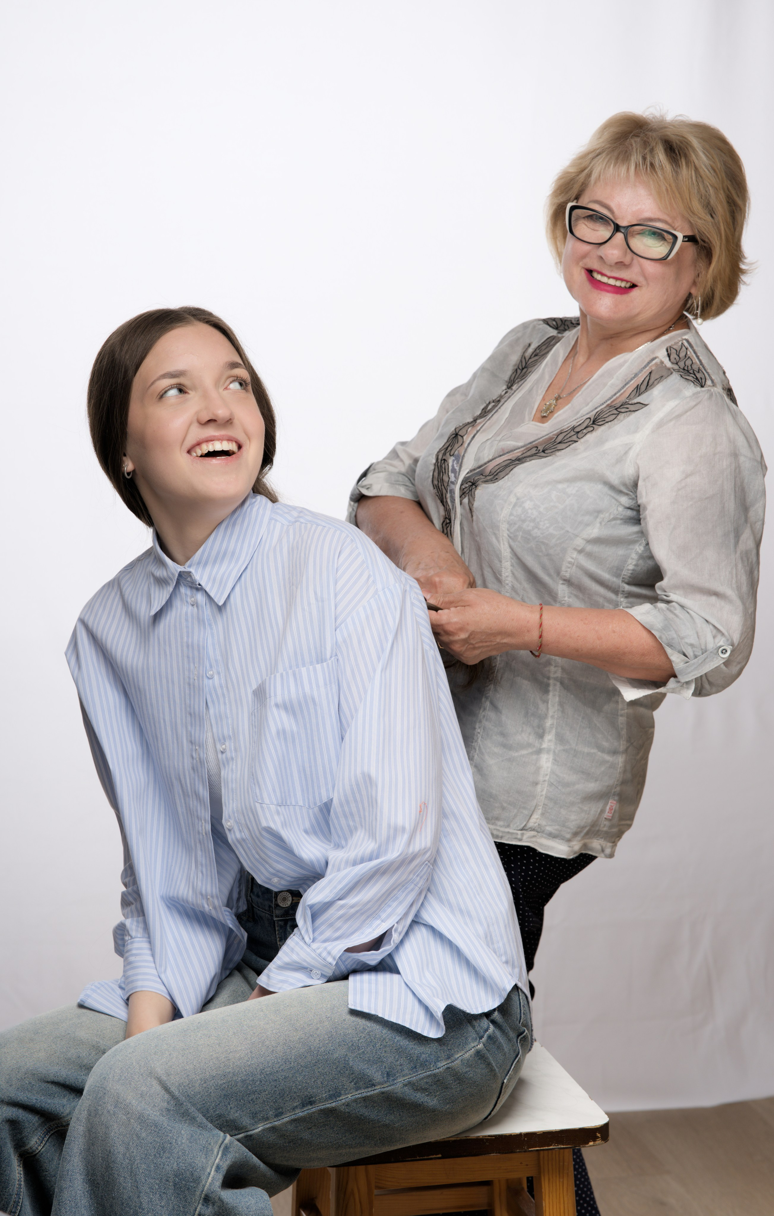 Арина с бабушкой. Портретный фотограф в Тюмени Баталина Ольга