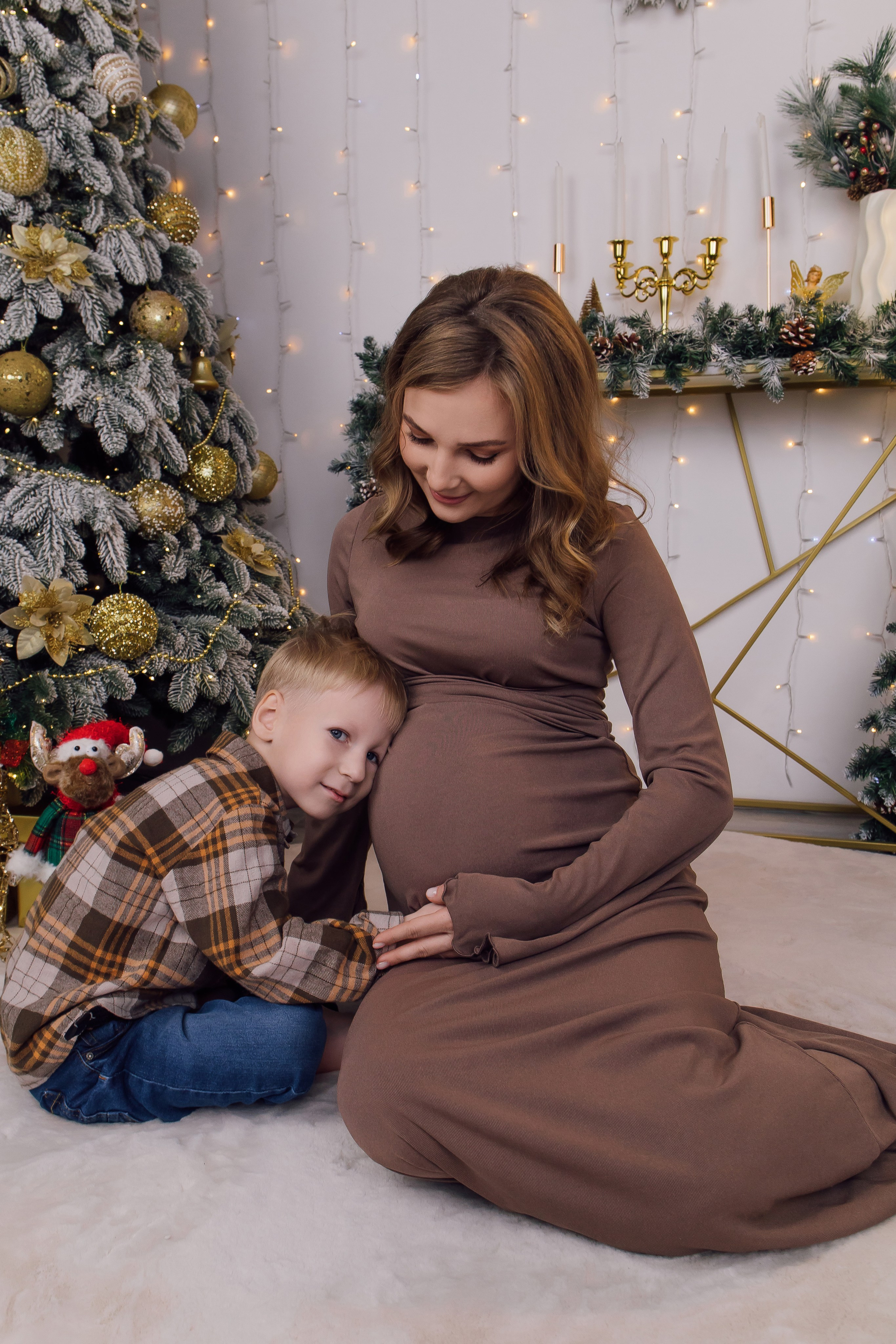 Олеся с семьей Новогодняя