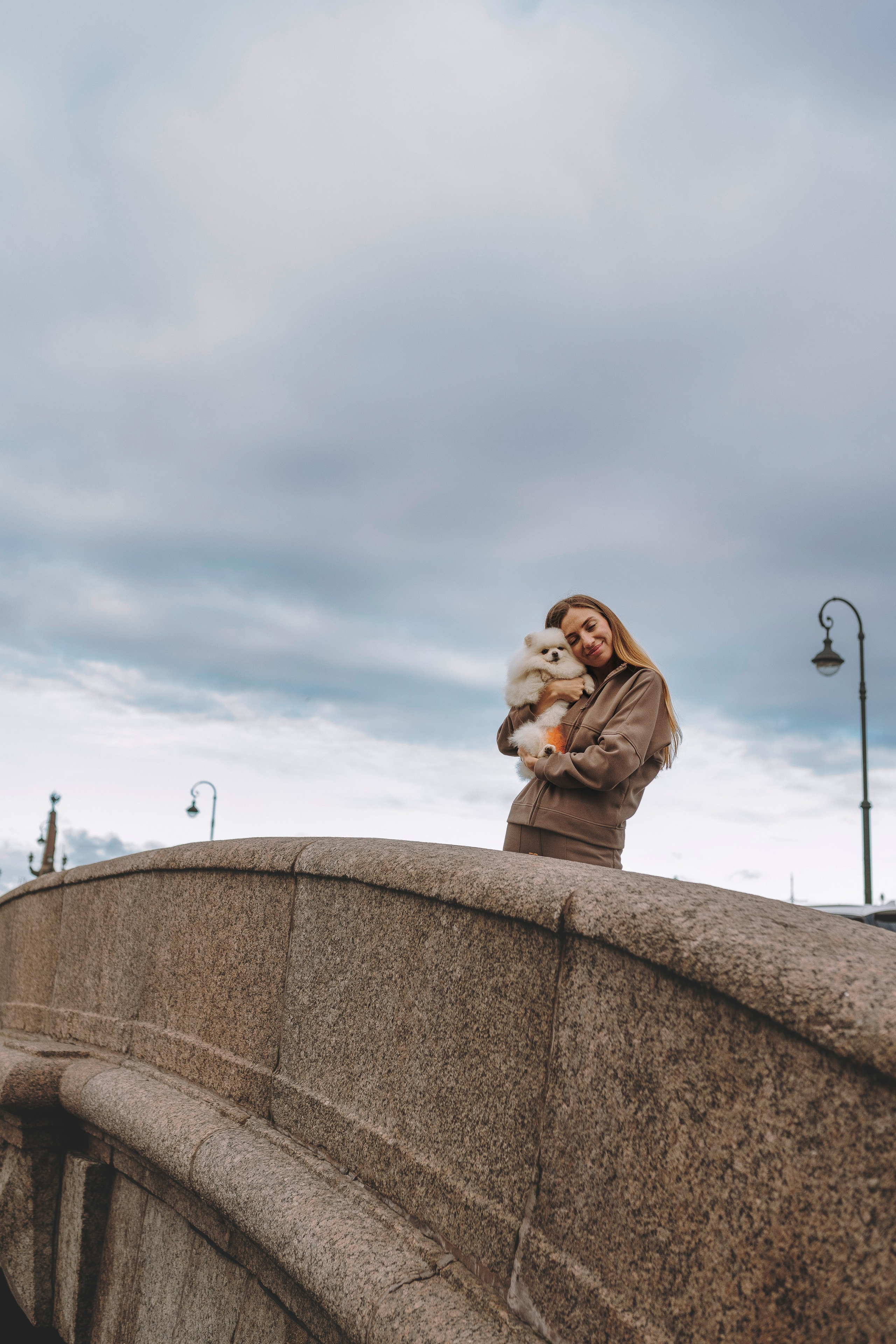 Фотосессия с померанским шпицем. Фотограф анималист в Спб недорого Олеся Майорова