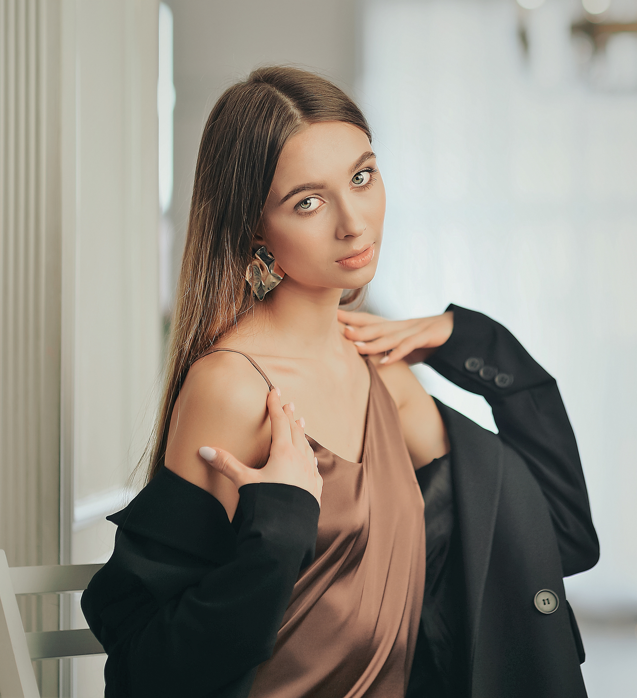 ФОТОСТУДИЯ Photozone БЕЛЫЙ ЗАЛ Md Настя. Фотограф Вячеслав Юдин Владивосток