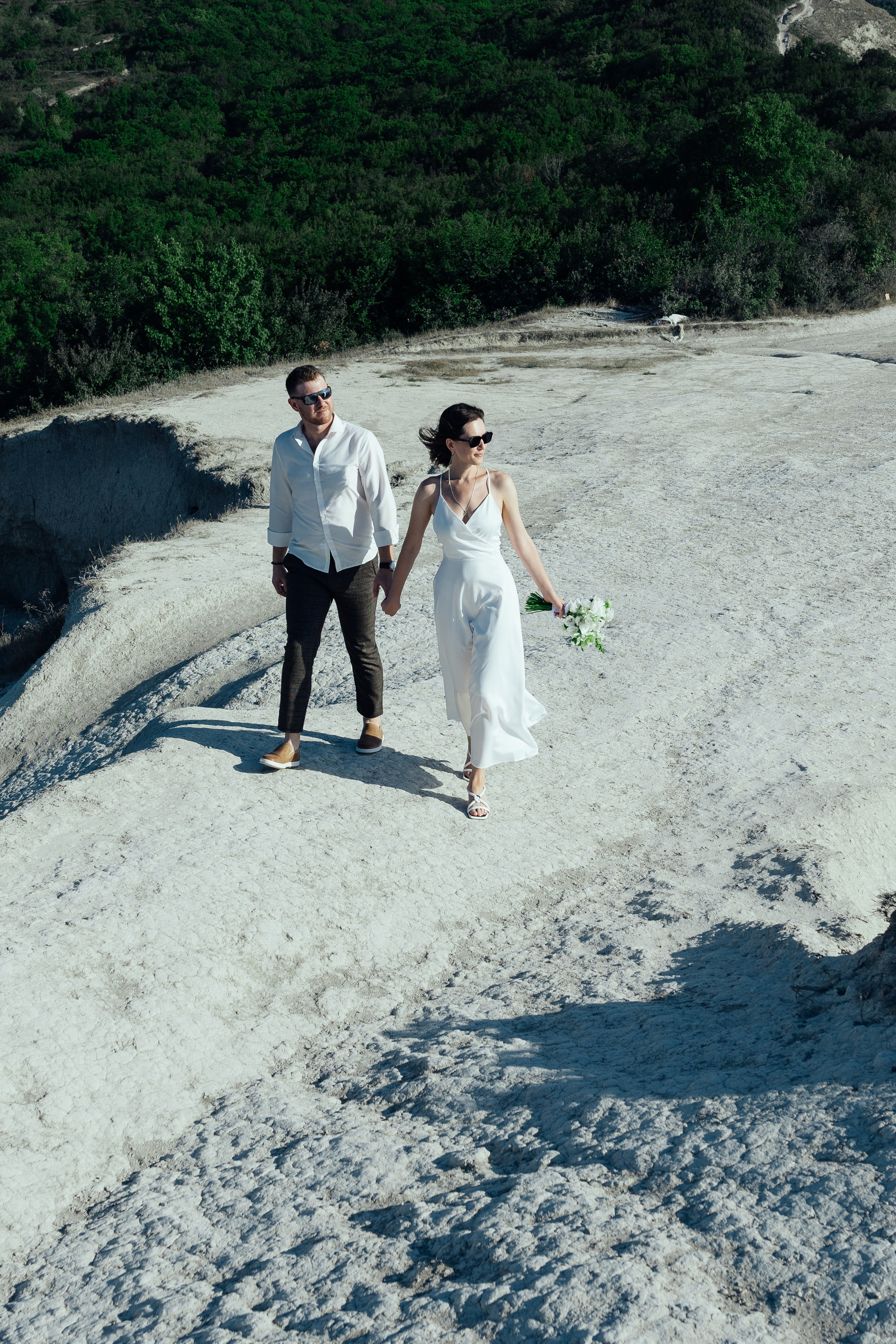 Свадебная прогулка в Анапе, фотосессия жениха и невесты
