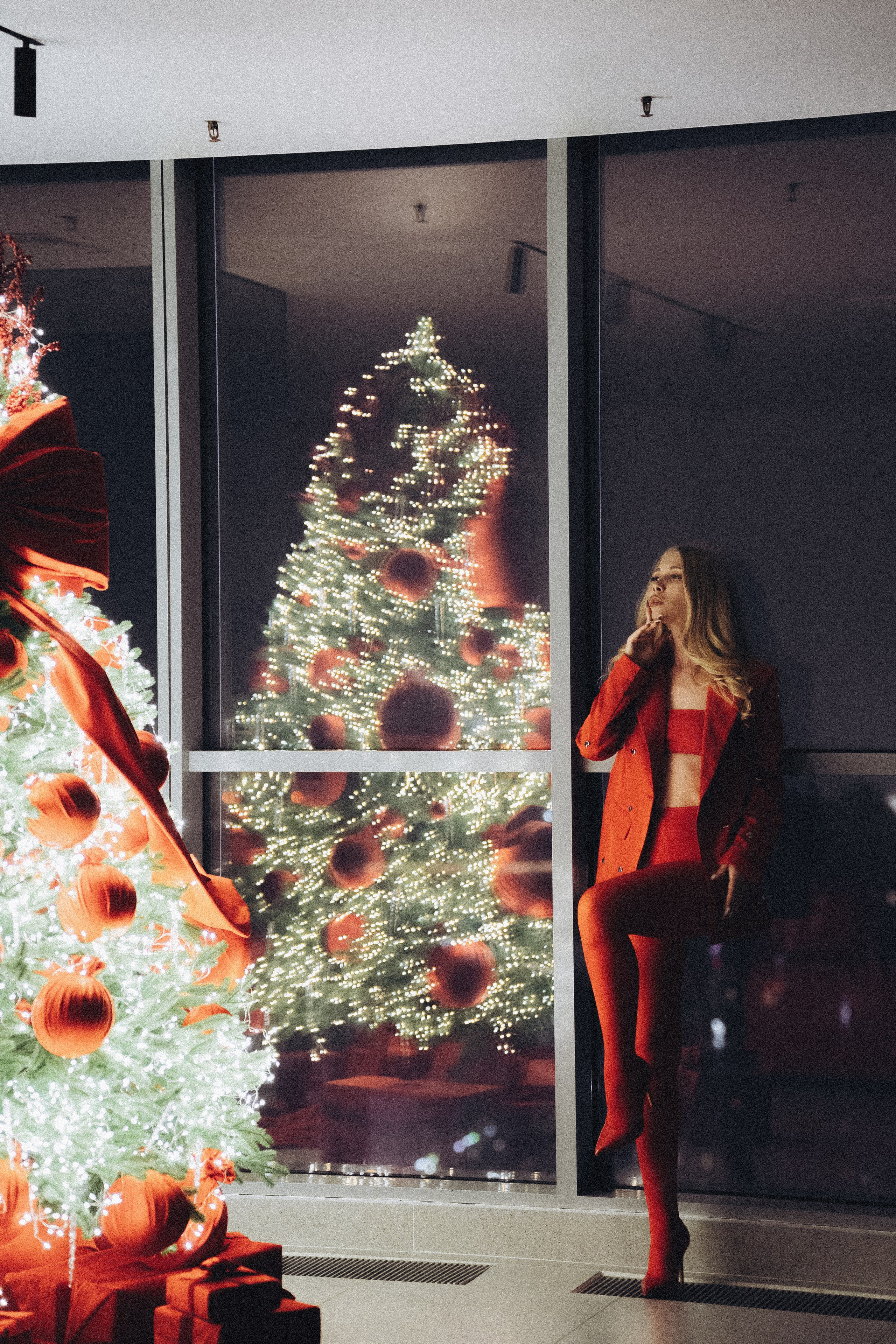 ФОТОСЕССИЯ К НОВОМУ ГОДУ В СТУДИИ С ЕЛОЧКОЙ КРАСИВЫЙ ОБРАЗ. Профессиональный фотограф, Санкт-Петербург — Виктория Богомолова