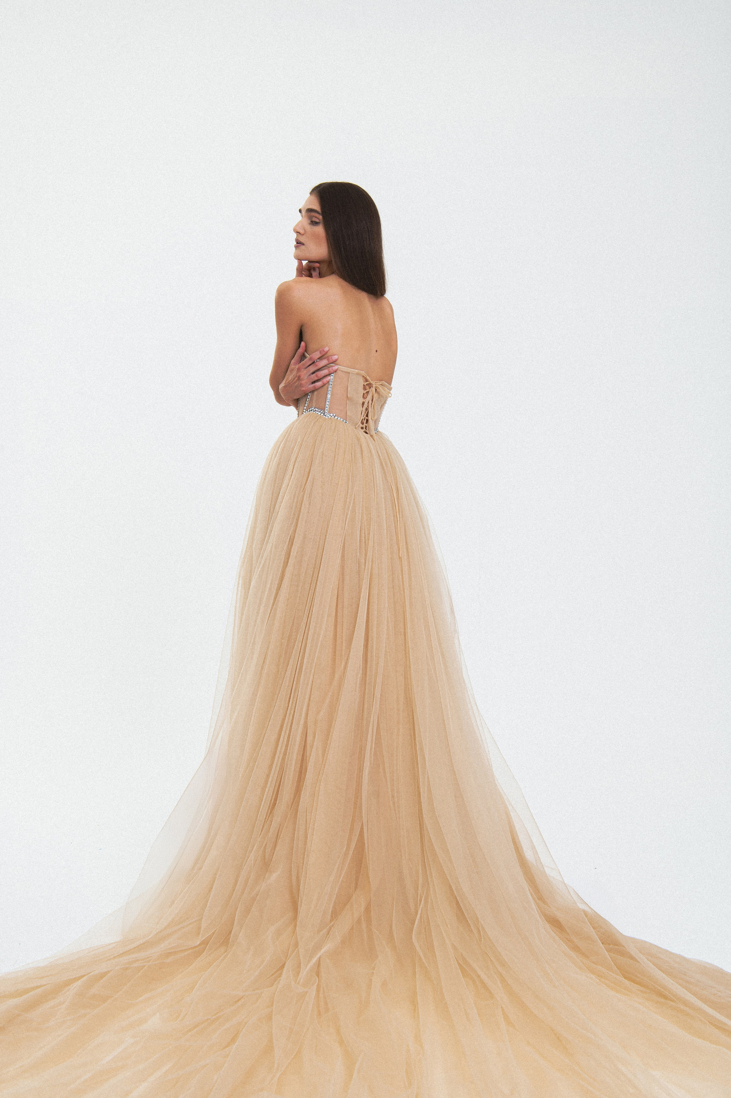 E-commerce for SARA PEDRAM. Elizaveta Filchenko. Fashion-photographer and director