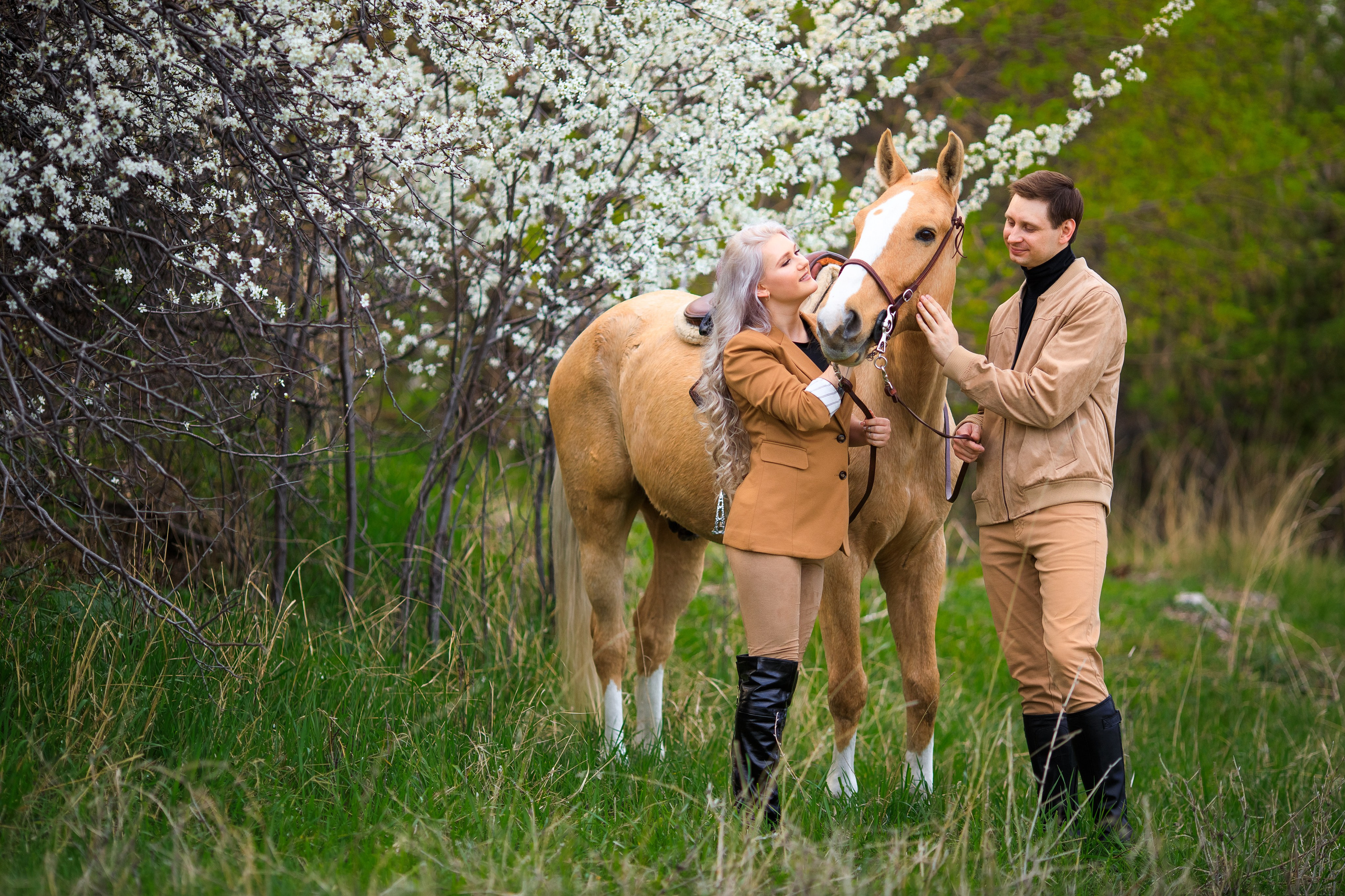 LoveStory с лошадью в Алматы. Свадебный и семейный фотограф в Алматы Алексей Балышев