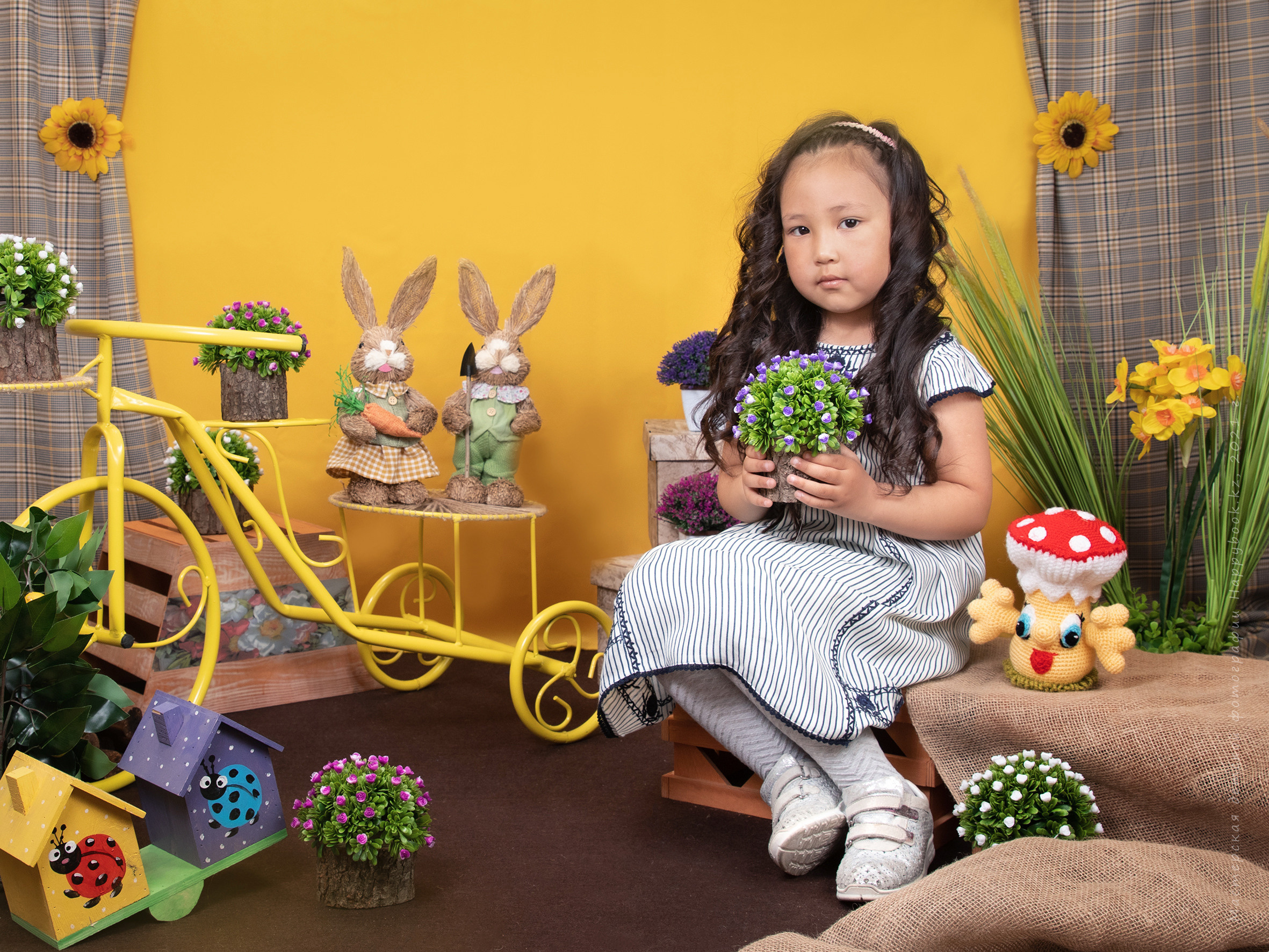 Фотосессия «Весна». Детский фотограф в Алматы, виньетки, выпускной альбом Алматы