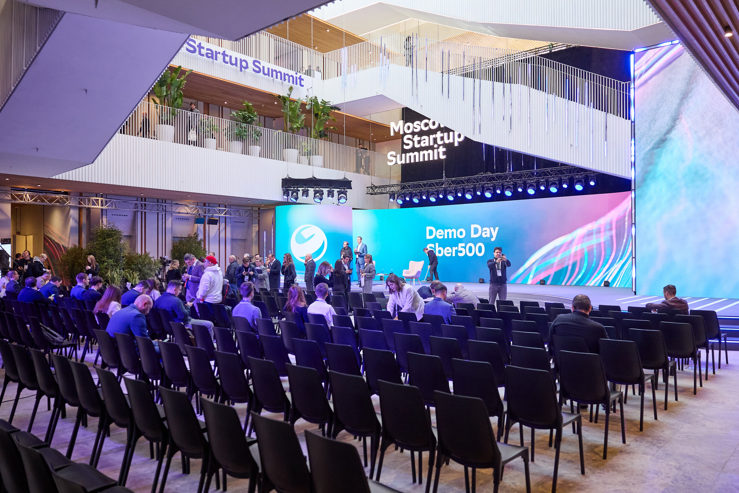 Moscow Startup Summit 2025. Ретушер Довгуля Александр