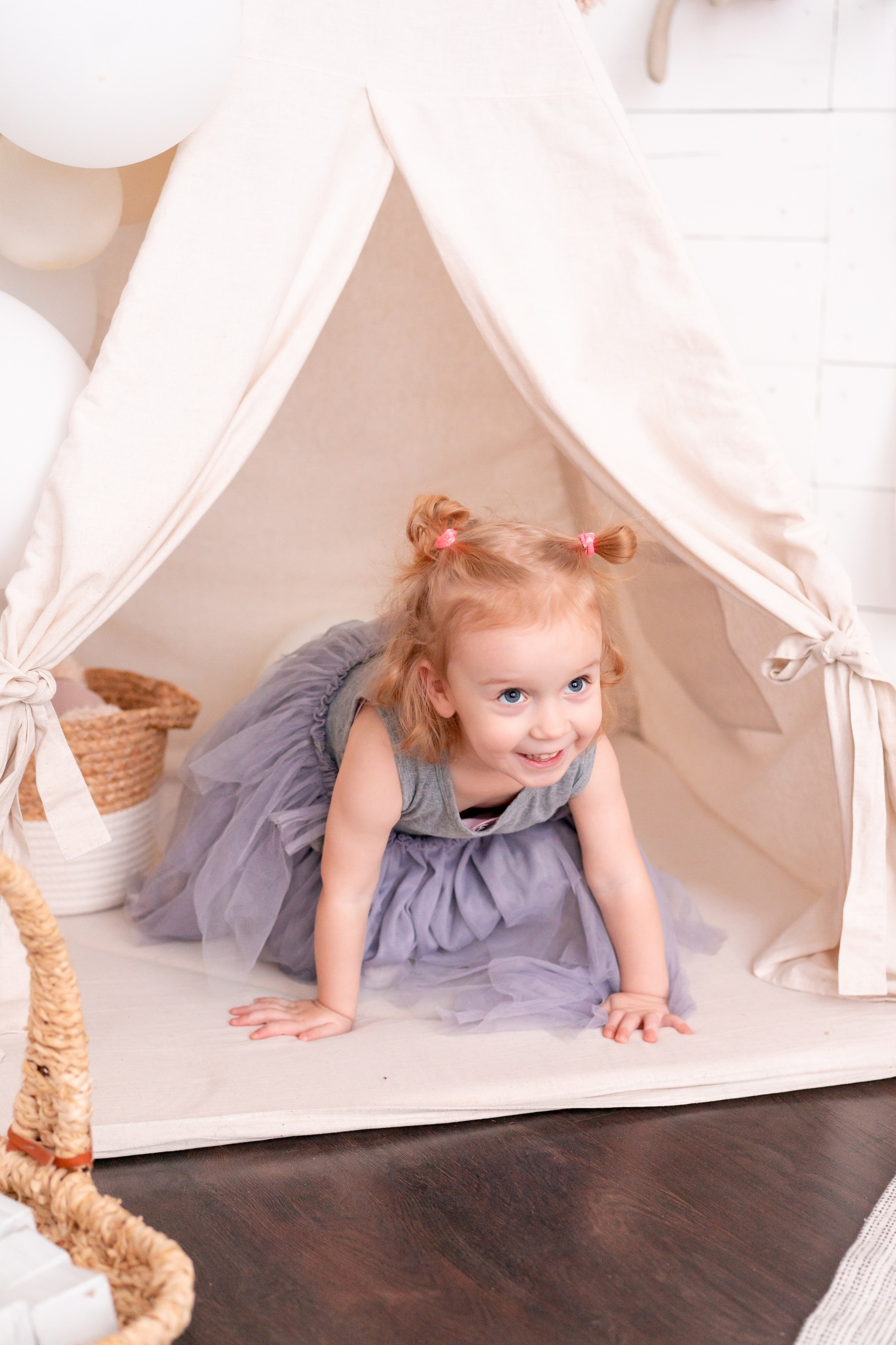 С Днём Рождения ребенка, портрет. Детская, семейная фотостудия в Санкт-Петербурге