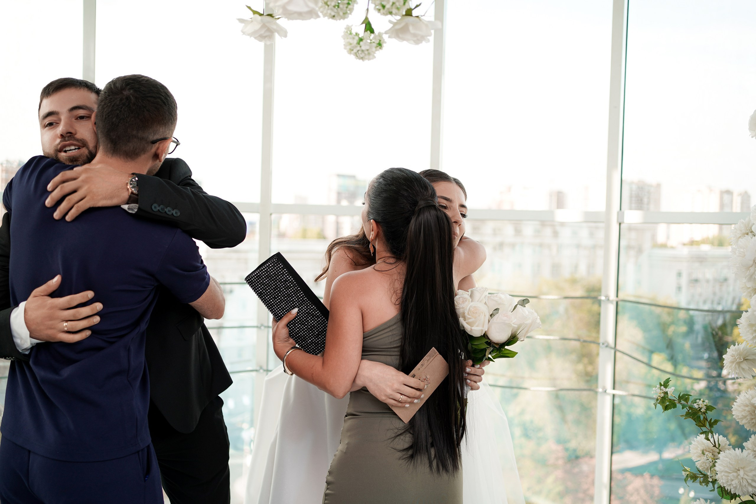 Свадебная фотосессия банкета в Ростове-на-Дону. Выездная регистрация. Свадебный фотограф в Ростове-на-Дону. Таинство Крещения и Венчания, семейные фотосессии. Алёна Чёботова