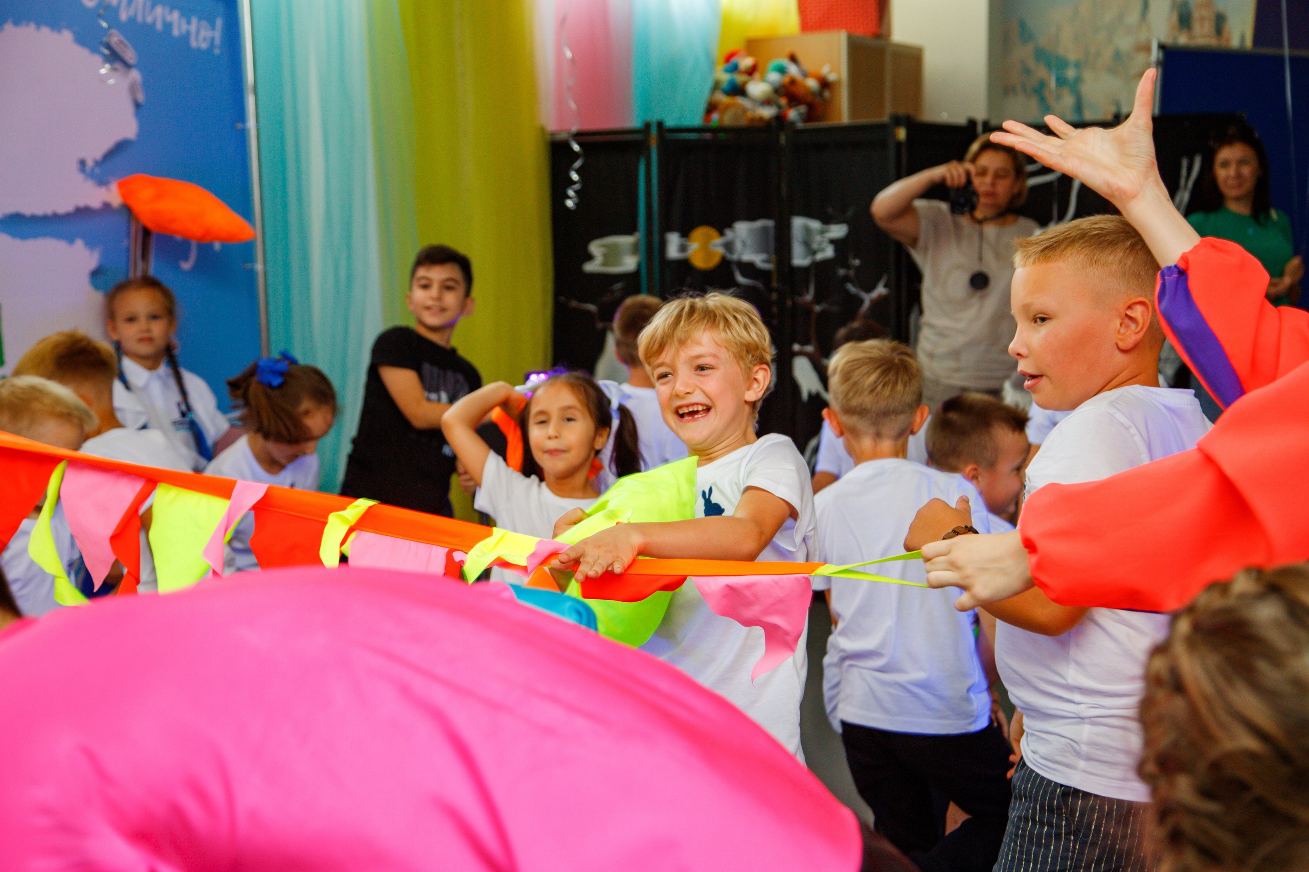 Репортажная съемка праздника знаний в школе. Семейный и школьный фотограф в Москве Анна Ткач