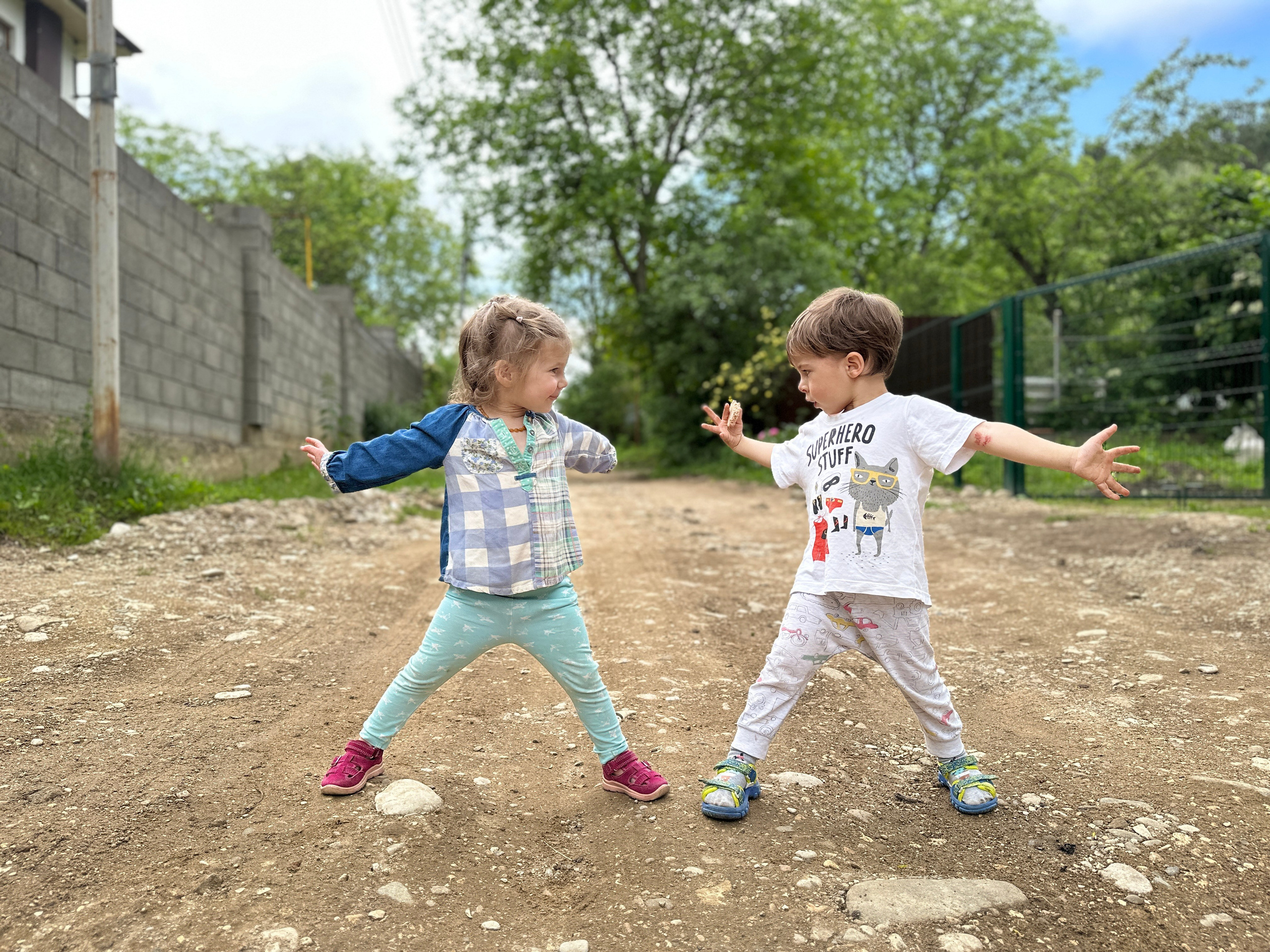 Дети. Смотри, красота!