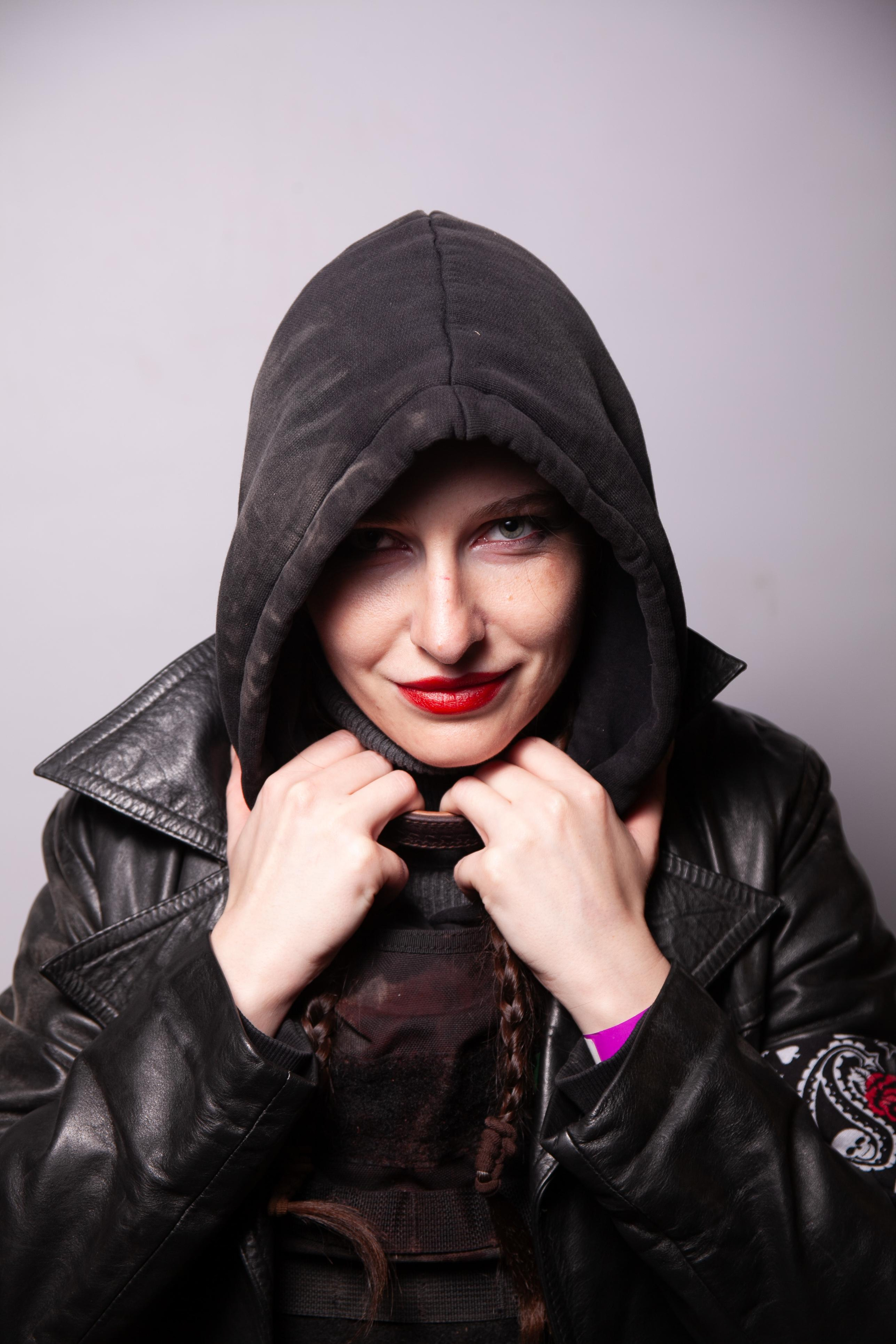 женский портрет в стиле сталкер в Москве