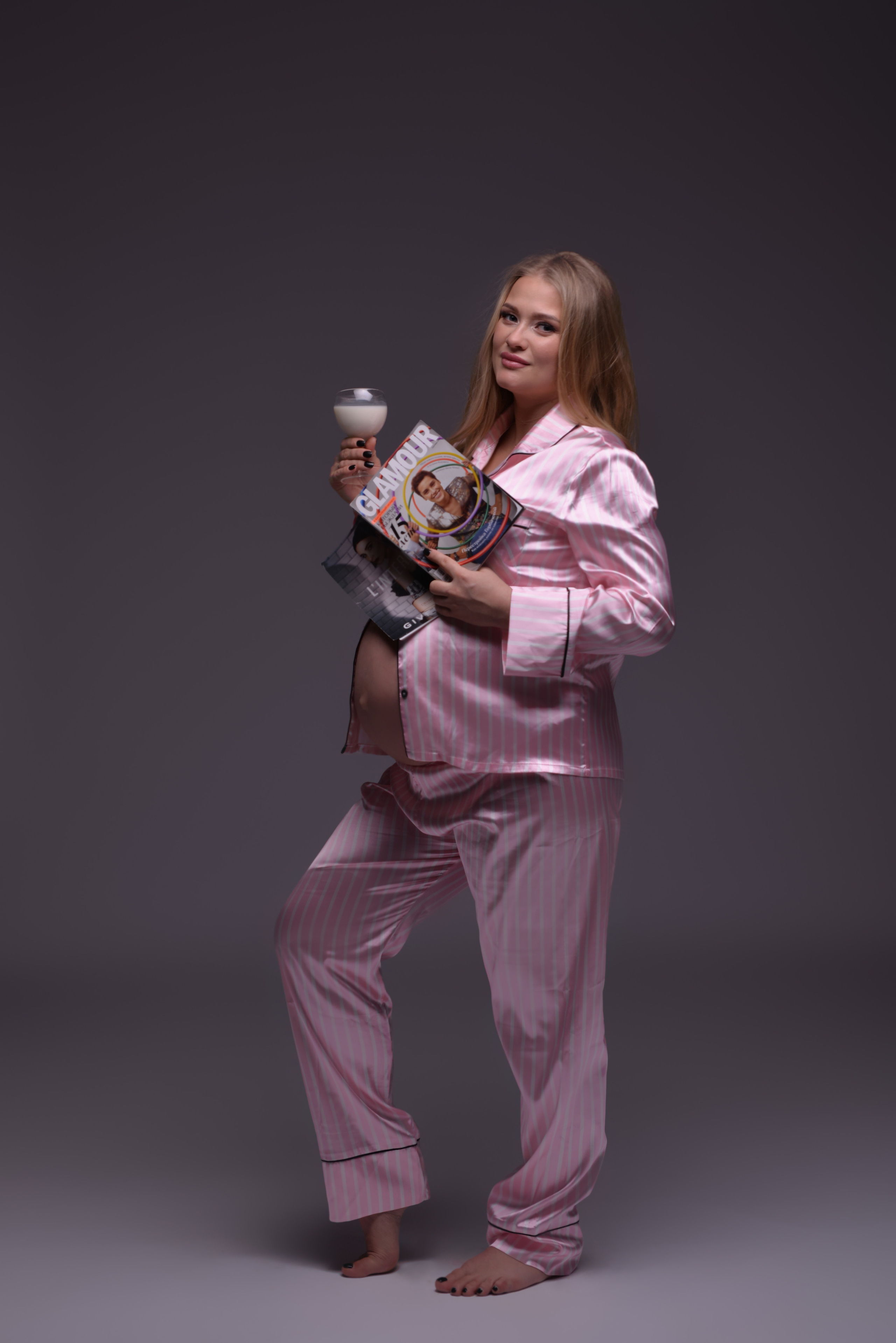 Фотосессия беременности в стиле Vogue. Та самая Фотостудия Тверь