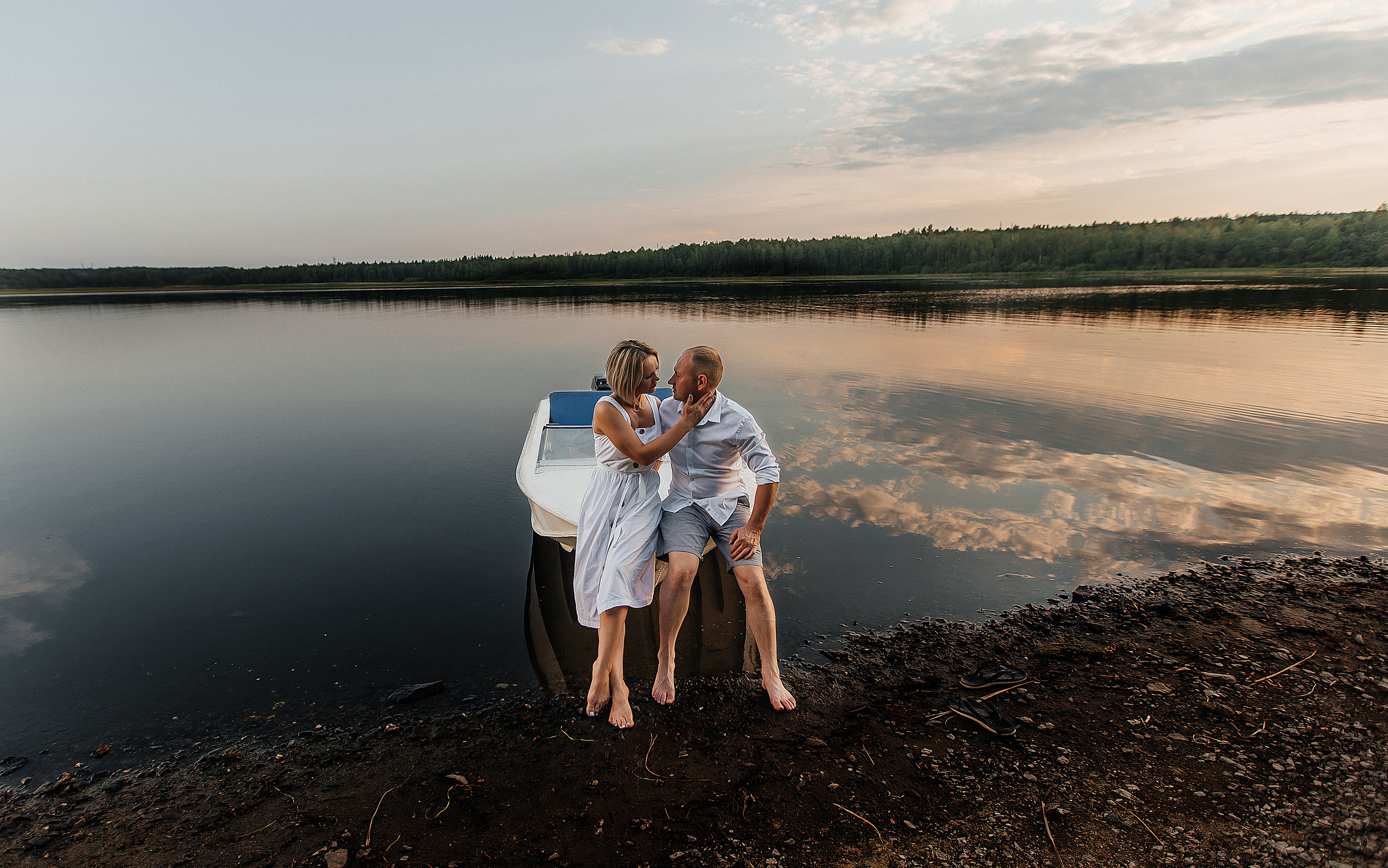 Лодка. Свадебный и портретный фотограф Алина Иванова. Екатеринбург-Москва