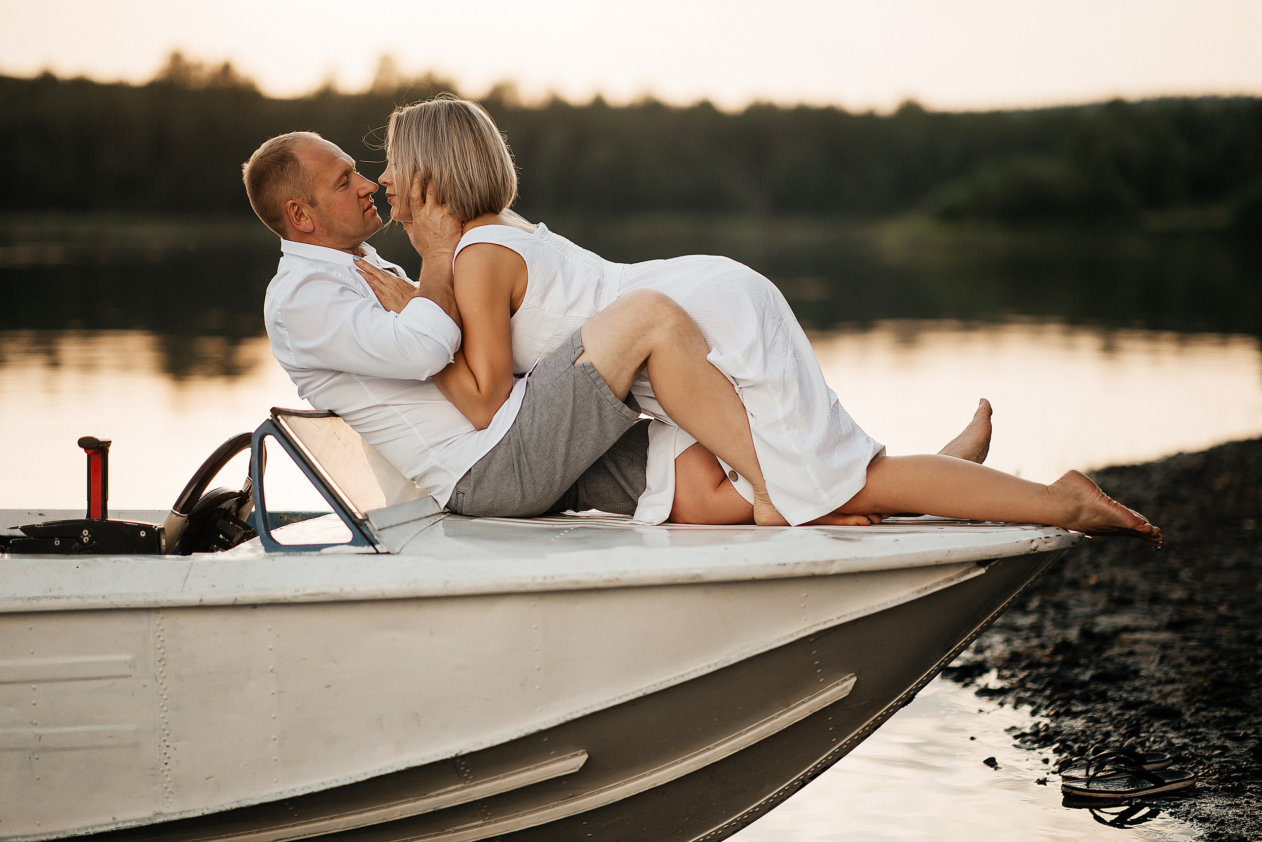 Лодка. Свадебный и портретный фотограф Алина Иванова. Екатеринбург-Москва