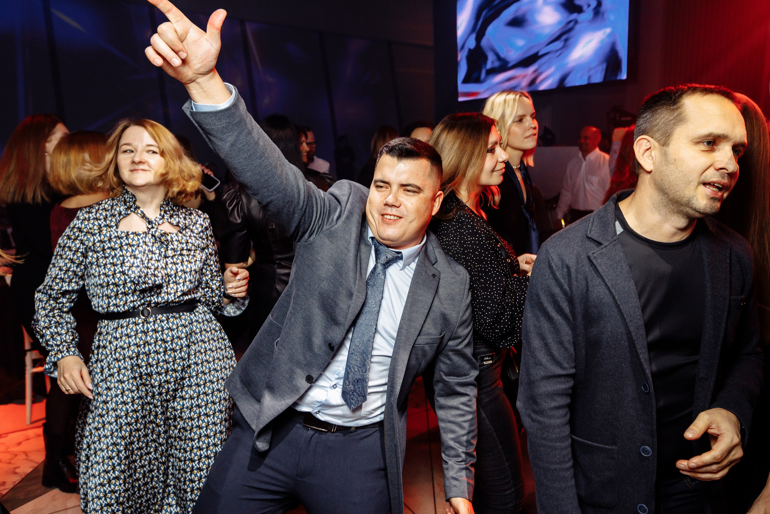 Корпоратив ПолСтраны. Свадебный и портретный фотограф в Королёве Сергей Чихарев