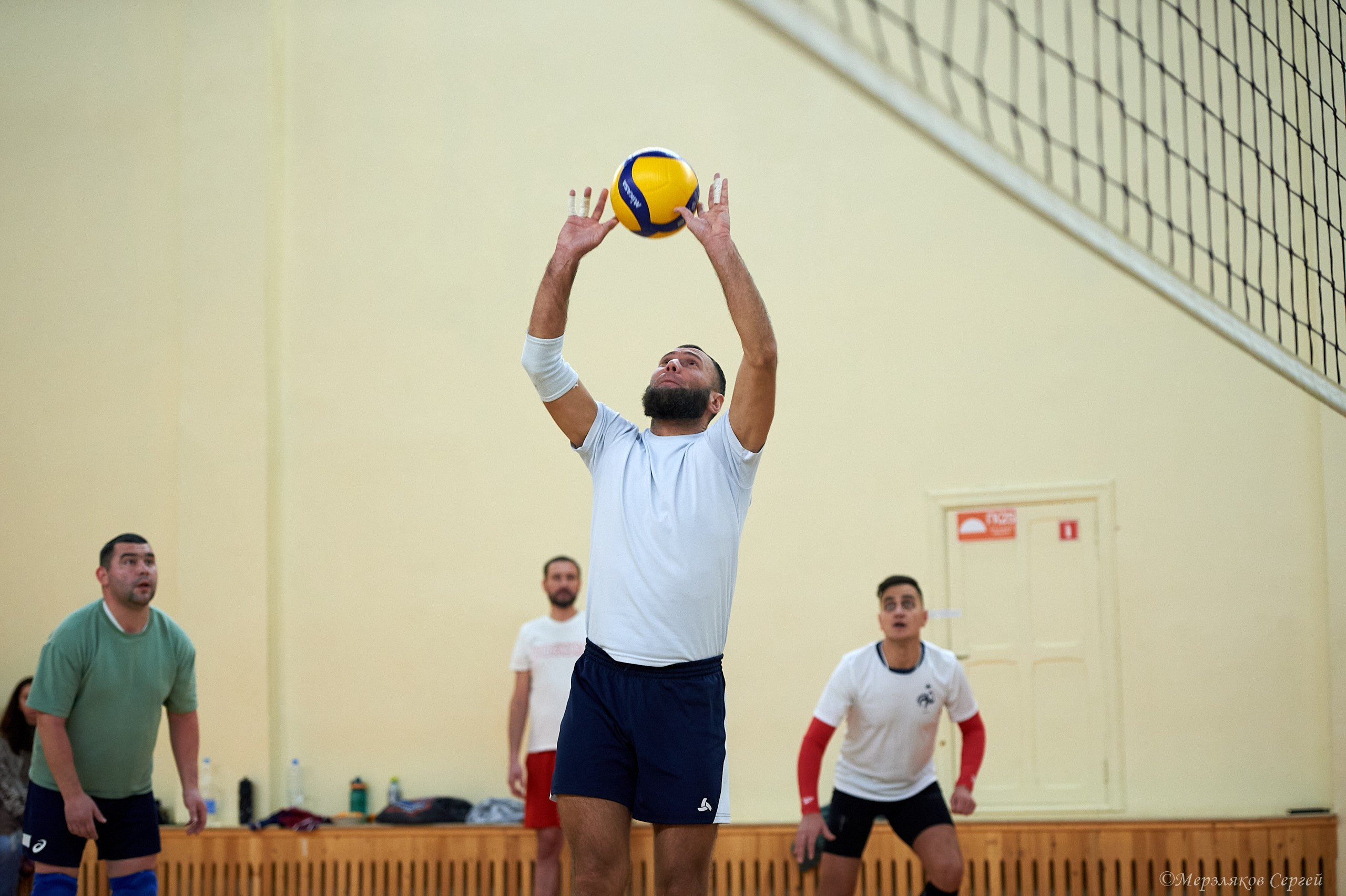 Новогодний турнир по волейболу. Ижевск. 15.12.2023. Спортивный репортажный фотограф в Ижевске Сергей Мерзляков