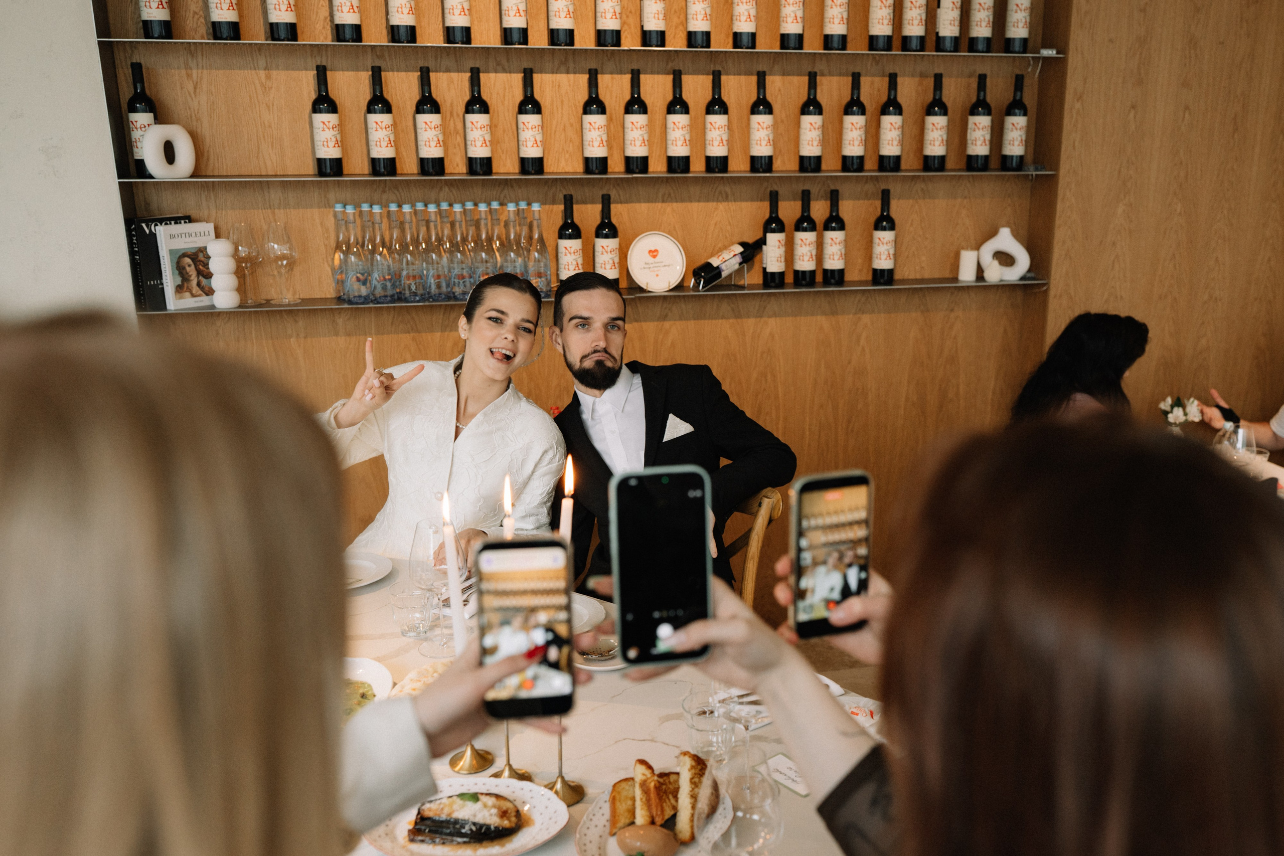 Свадебная фотосессия в Апреле в Петербурге. Свадебный фотограф Александр Невский в Санкт-Петербурге