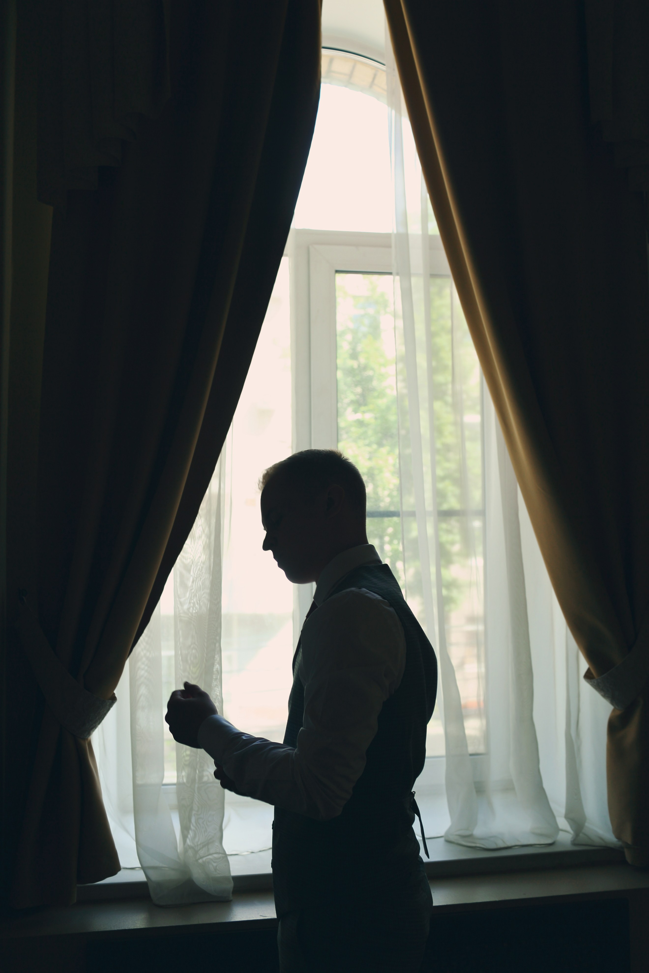 Съемка пары в отеле, на природе, в городе. Свадебный и репортажный фотограф в Ярославле и Санкт-Петербурге Роман Микрюков