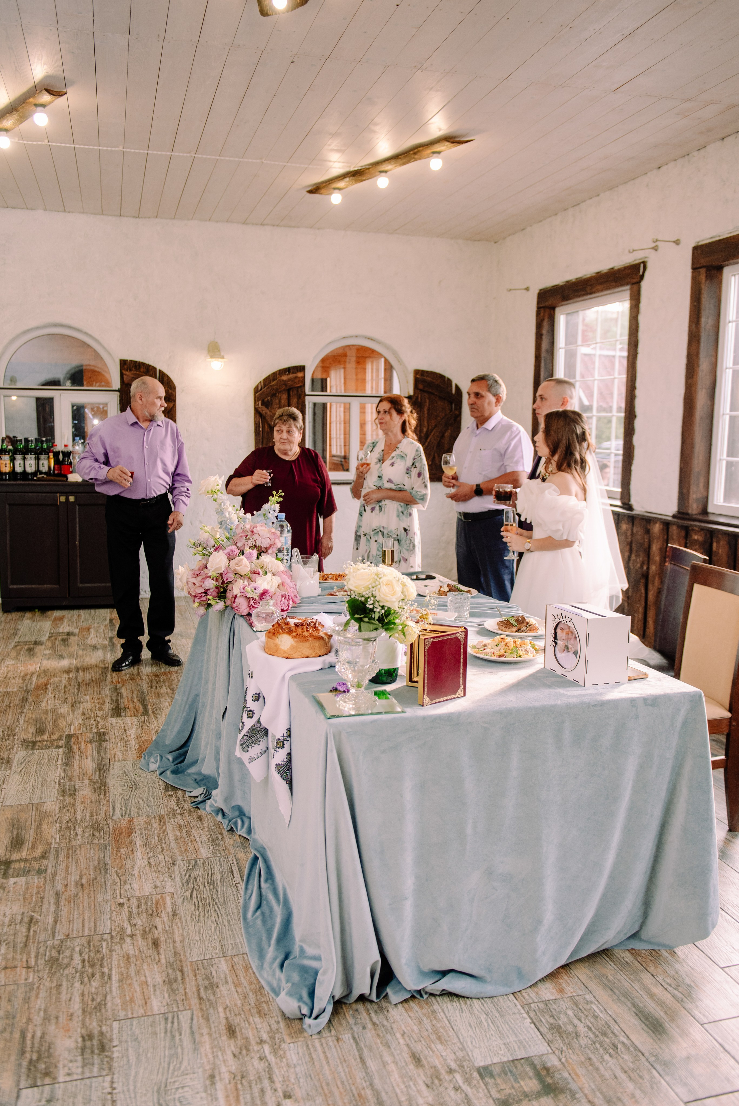 Юля и Саша — душевный банкет. Семейный и свадебный фотограф в Рязани Лиза Голованова