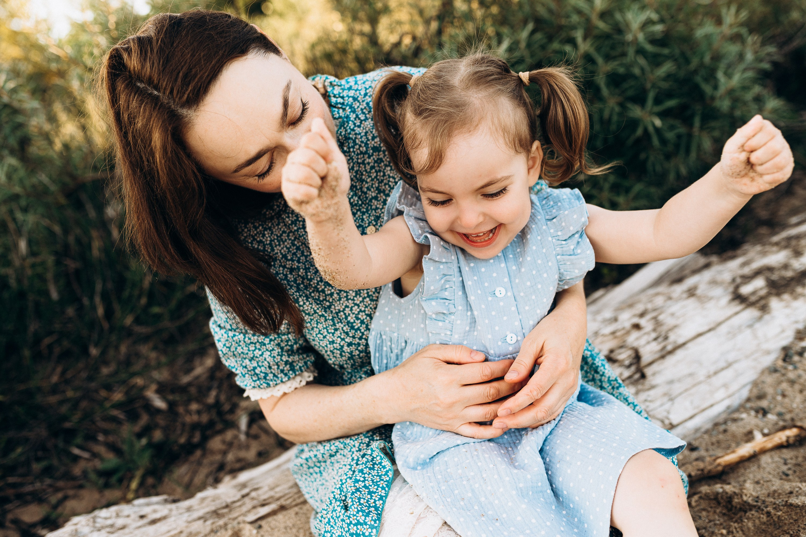 Наташа и Анюта на заливе. Семейный и детский фотограф в Новосибирске и Краснообске — Анна Ким