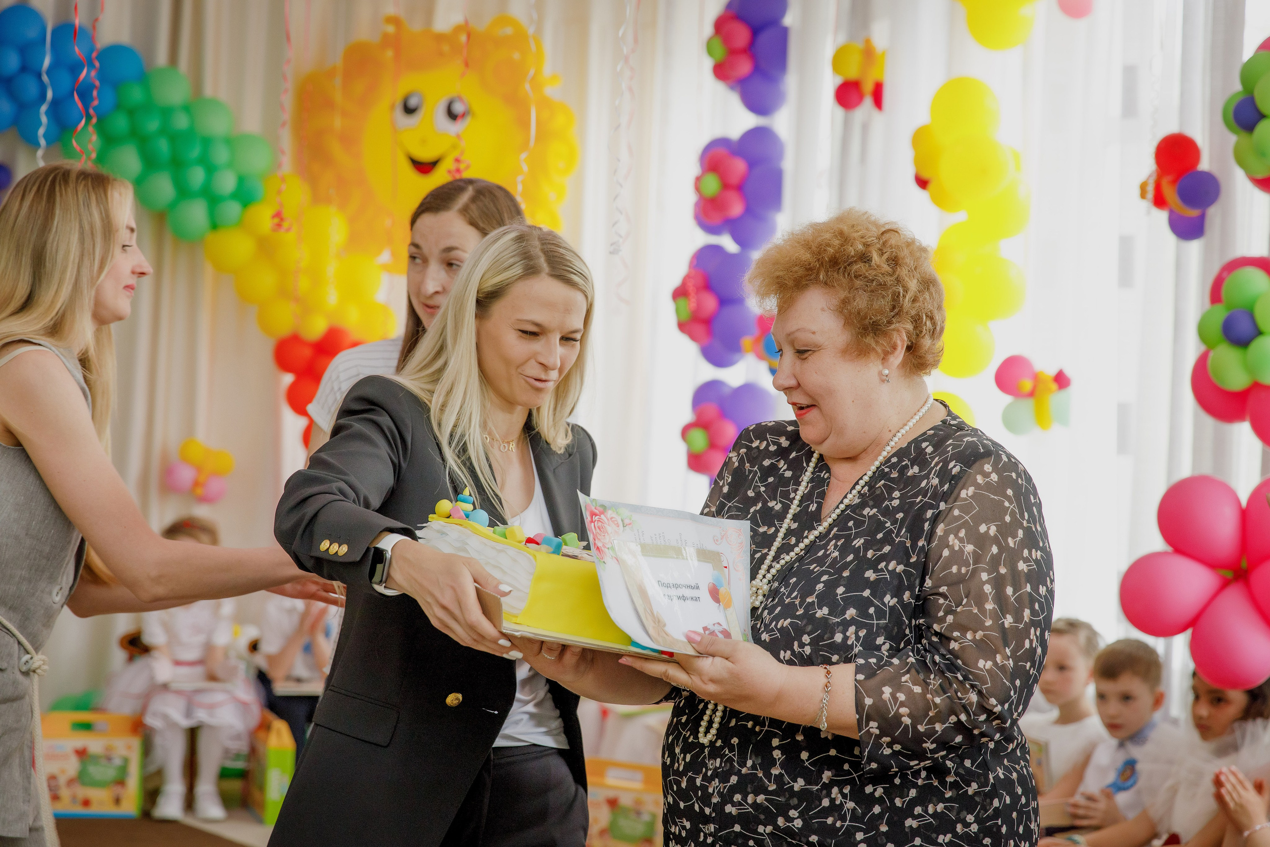 Выпускной ДС 23. Photoalbum-vl.ru