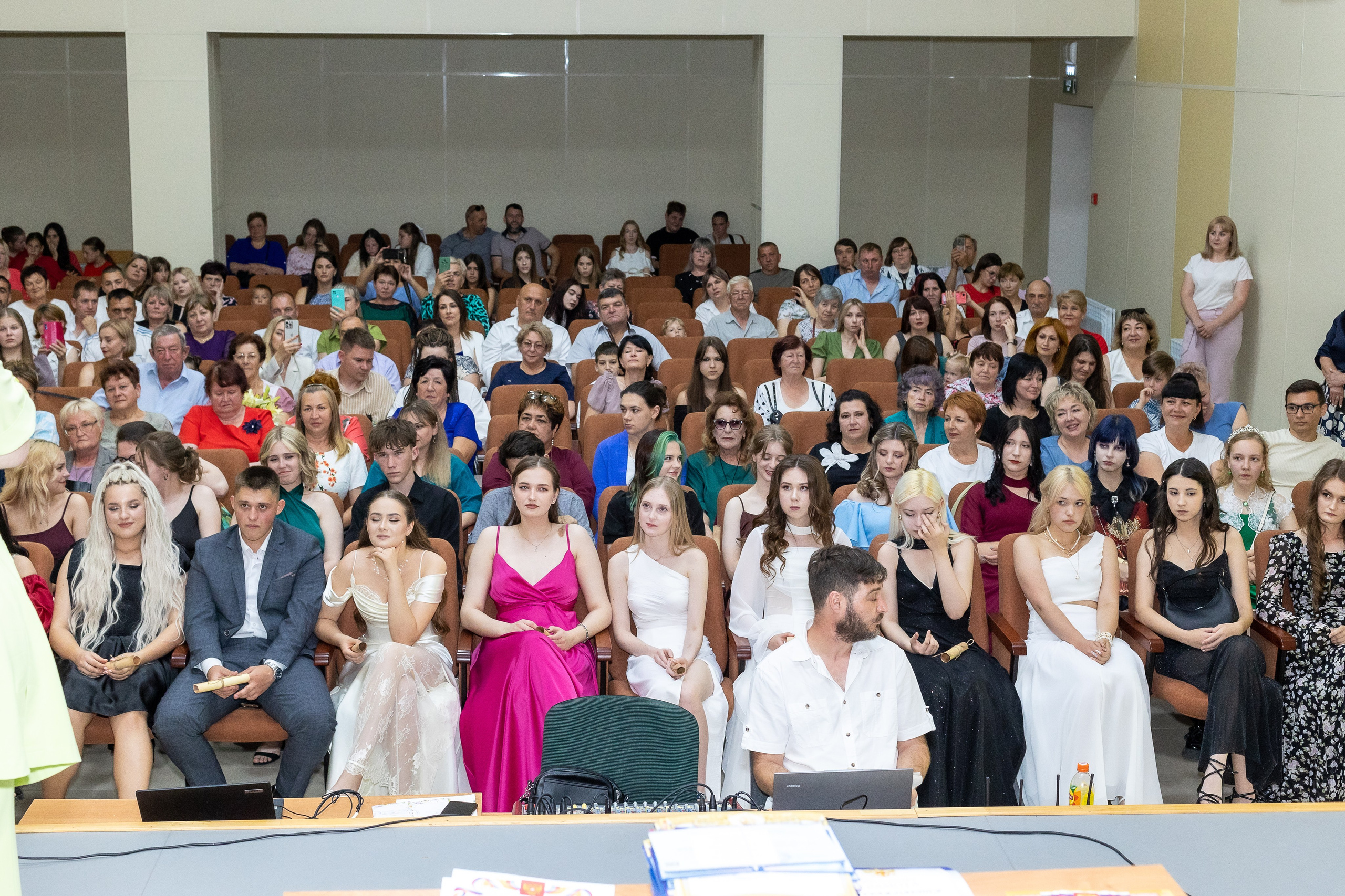 Вручение аттестата 2025. Выпускные альбомы Майкоп, Краснодар Елена Золотарева