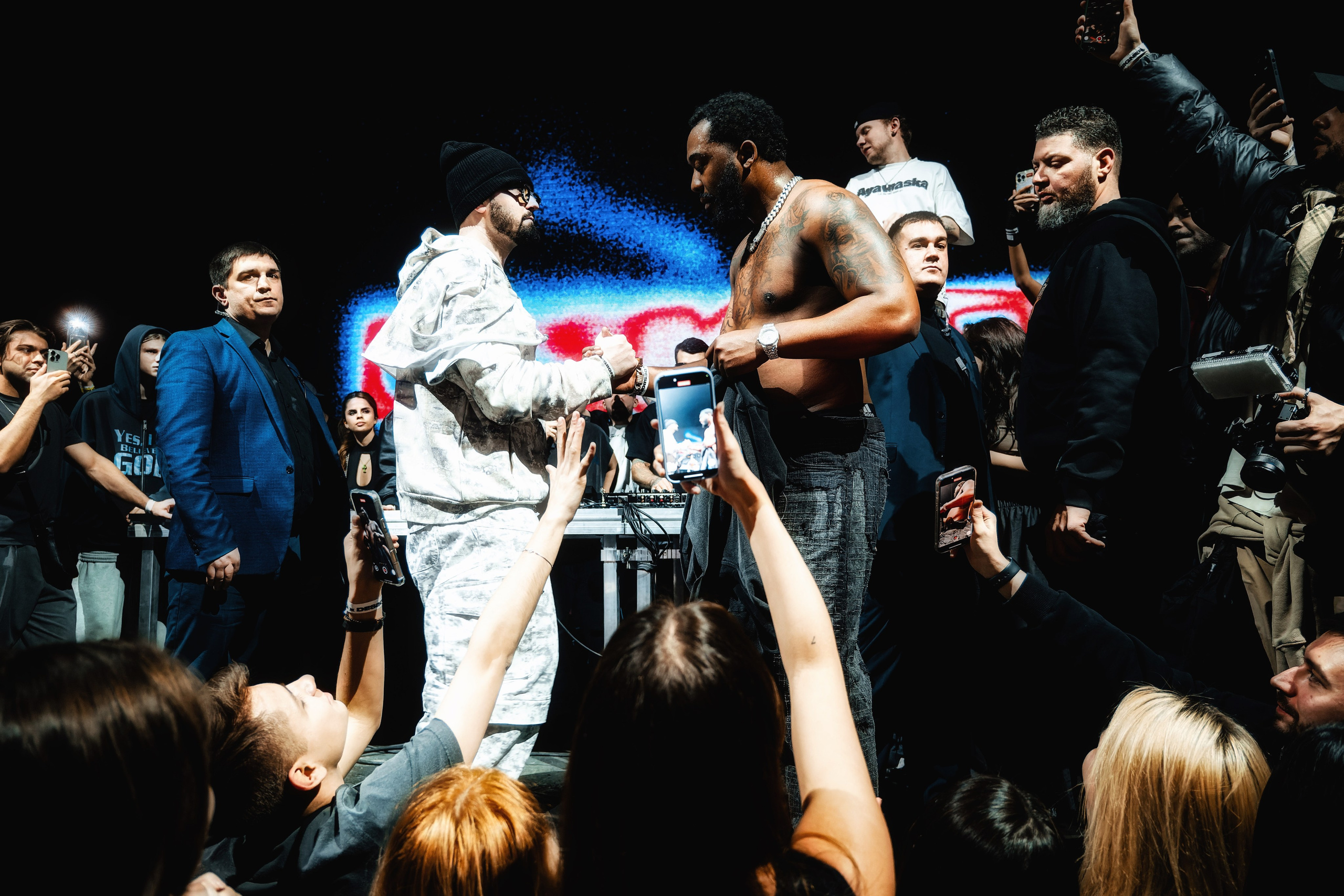 AVG x Desiigner в Tau 21.02.2025. Репортажный фотограф и видеограф в Москве