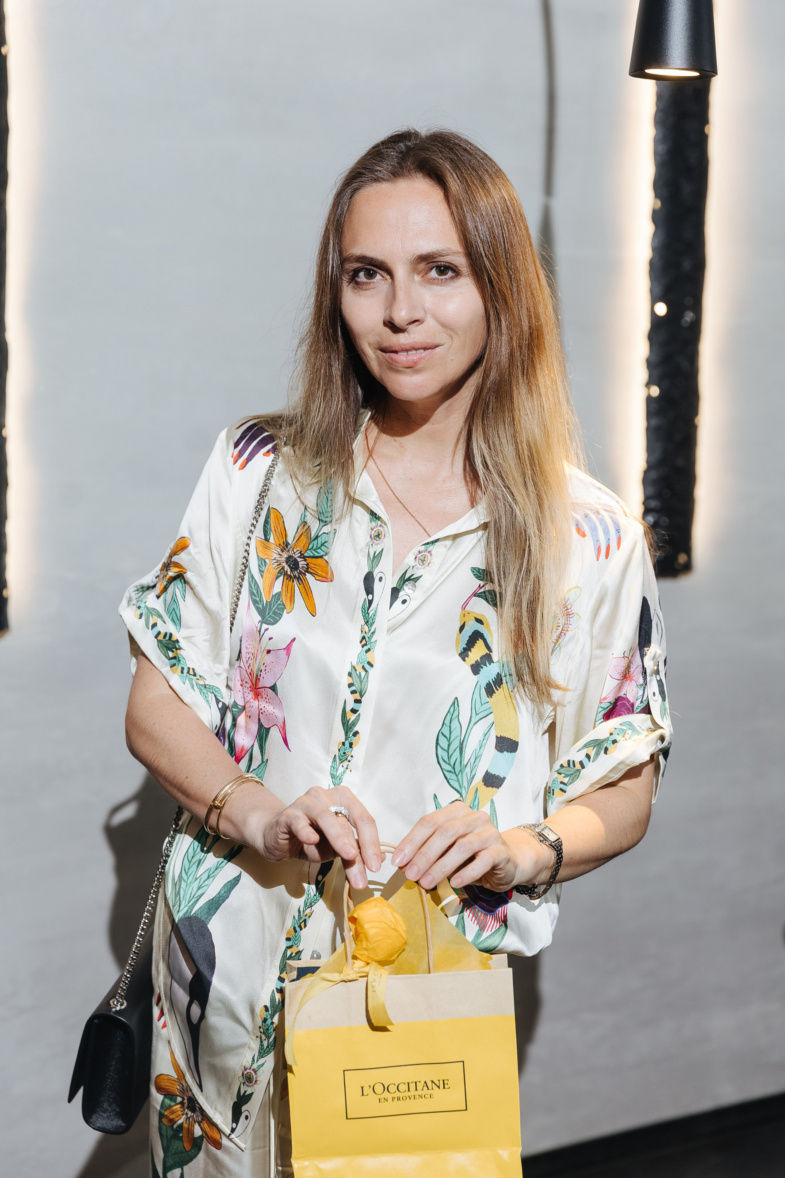 Презентация открытия магазина женской одежды GLVR в ресторане Fresco. Фотограф в Красноярске Надежда Воскресенская