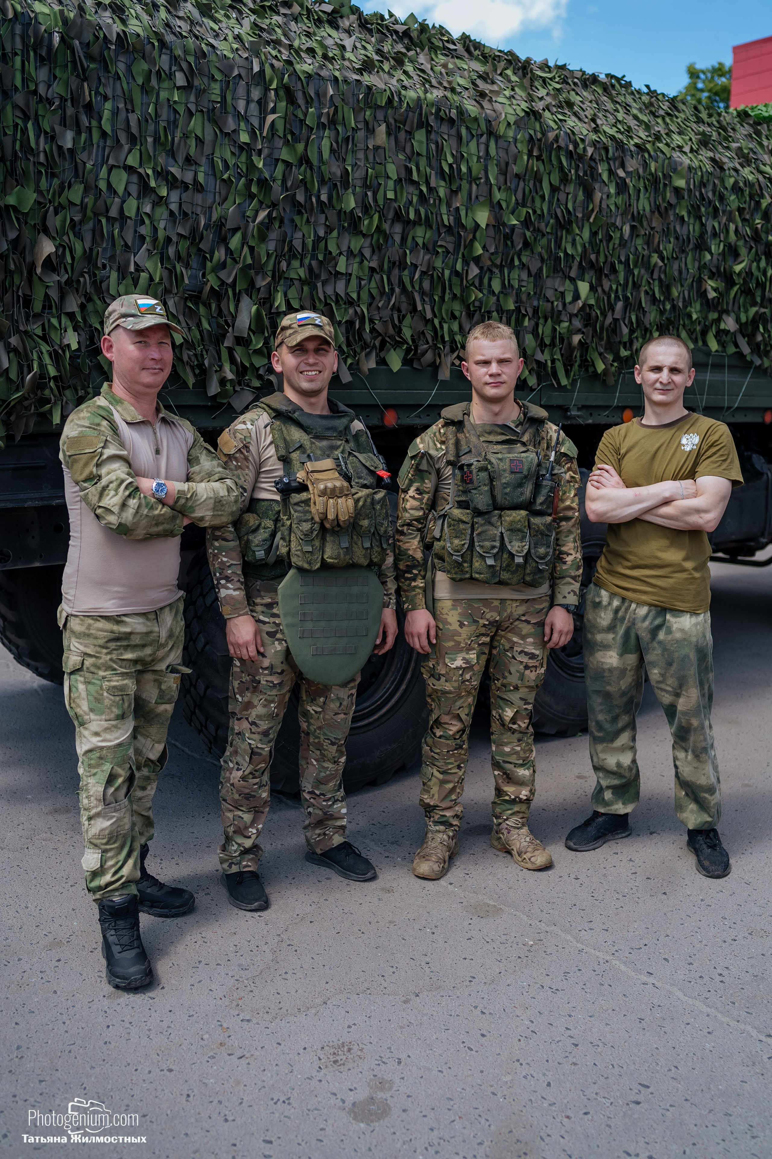 8 июня «Патриоты из Курска» сбор гуманитарной помощи у кинотеатра «Родина». Фотограф Нижний Новгород Татьяна Кейод