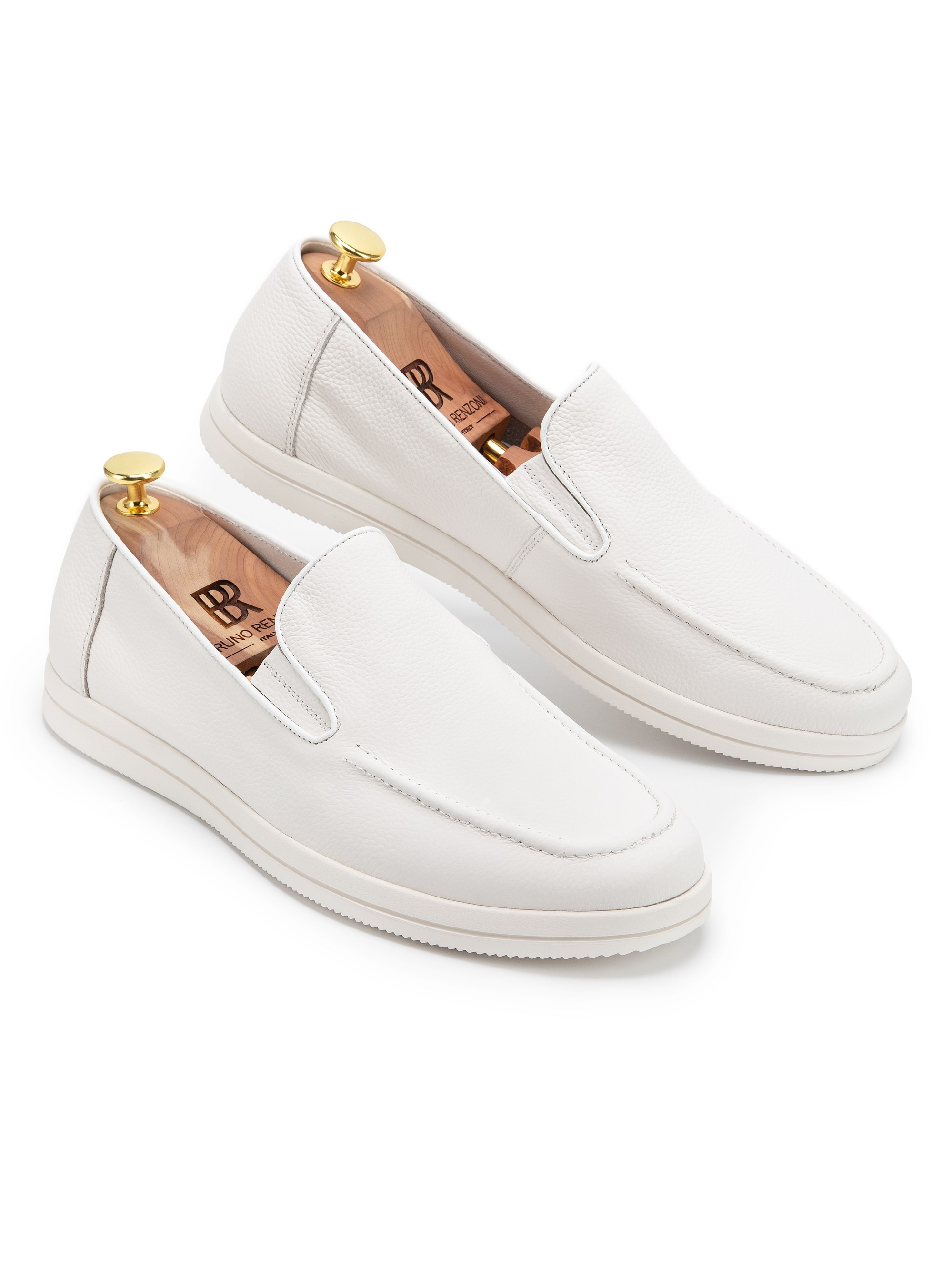 Каталожная фотография обуви. Фотограф в Москве Егор Гончаров