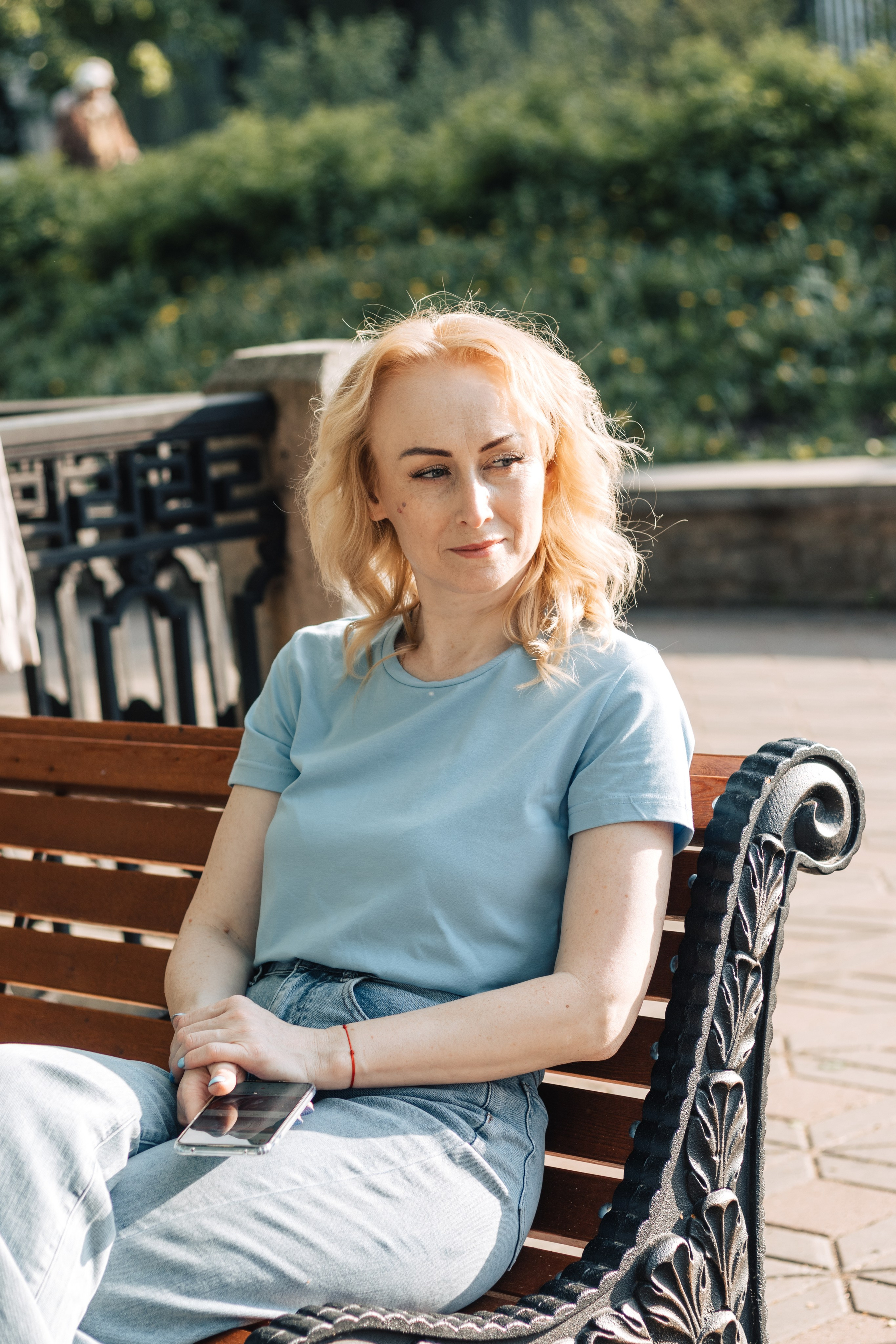 Прогулка с мамой по городу