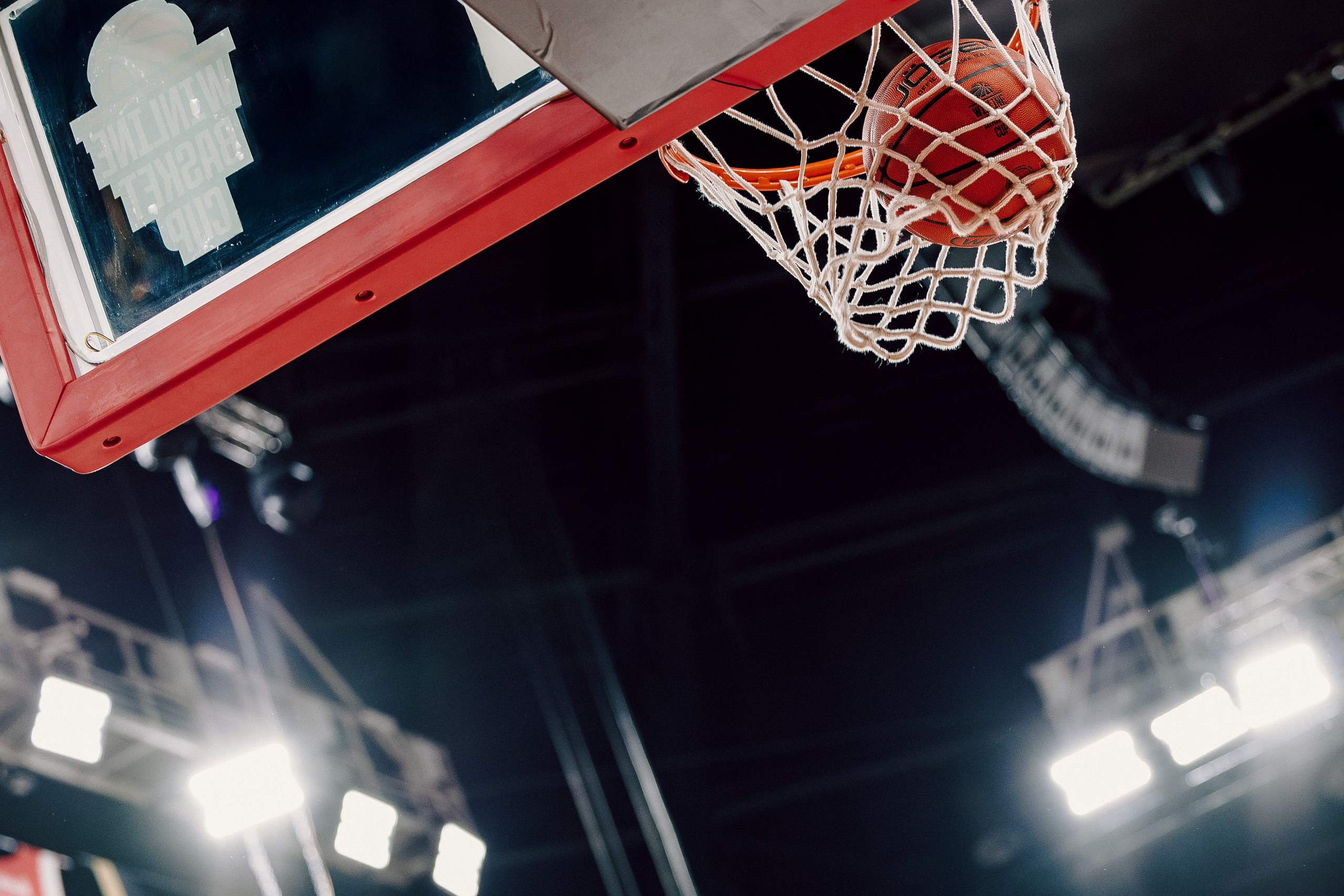 Winline Basket Cup — УРАЛМАШ — УНИКС. Лёшка Варзегов — фотограф