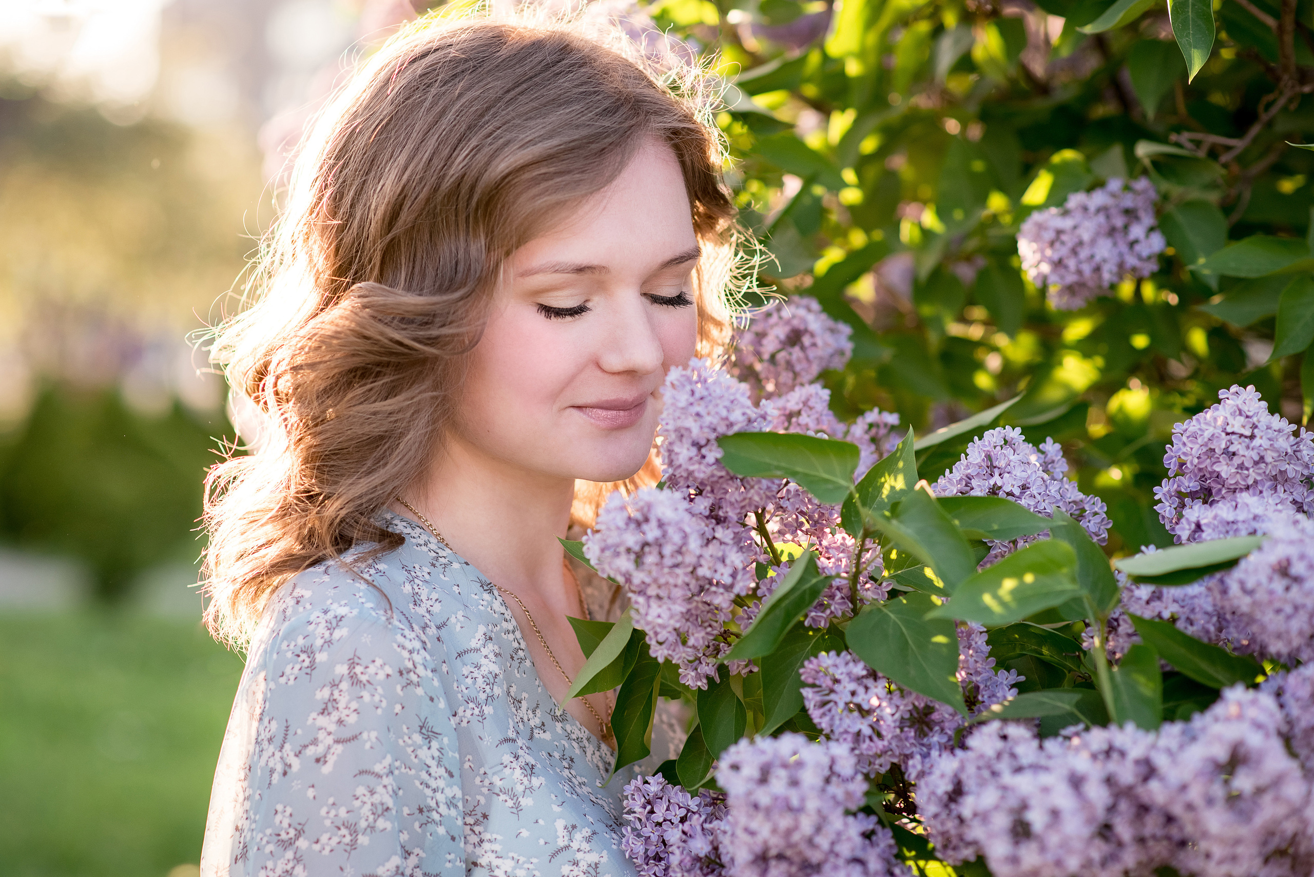 Женский портрет в уличной локации. Детский и семейный фотограф в Йошкар-Оле Светлана Кропочева