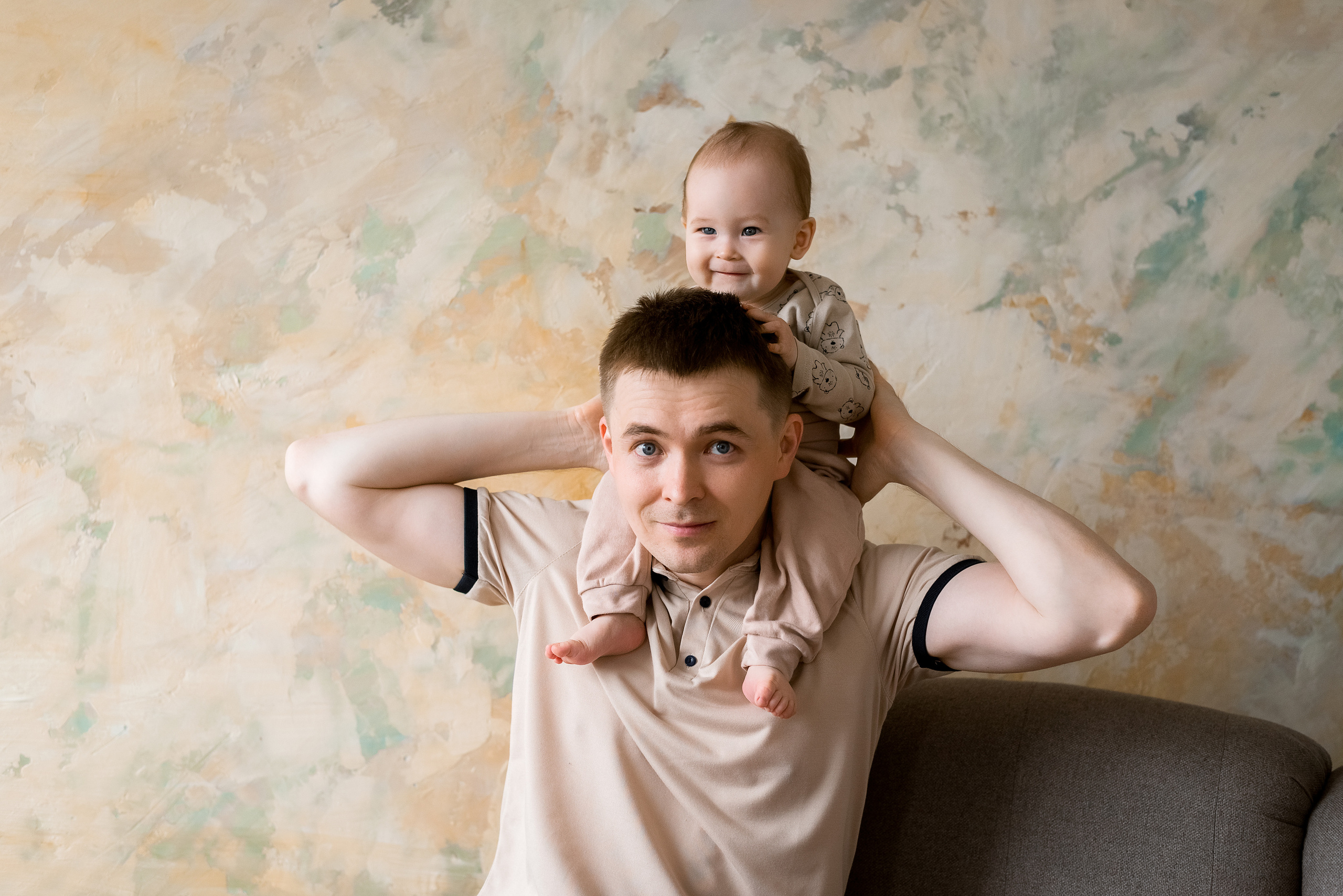 Семейная съемка в студии папа мама и малыш. Детский и семейный фотограф в Йошкар-Оле Светлана Кропочева
