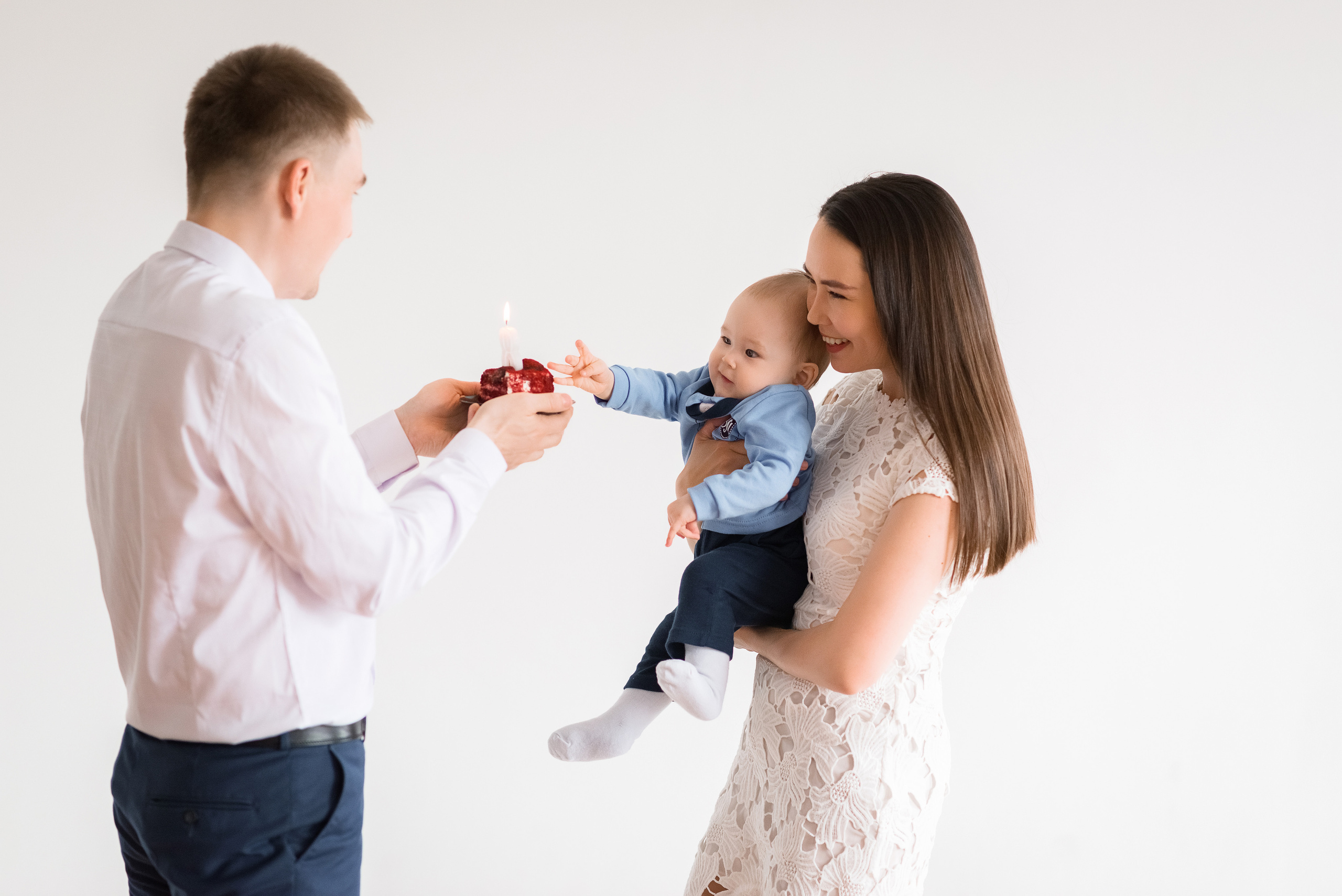 Семейная съемка в студии папа мама и малыш. Детский и семейный фотограф в Йошкар-Оле Светлана Кропочева