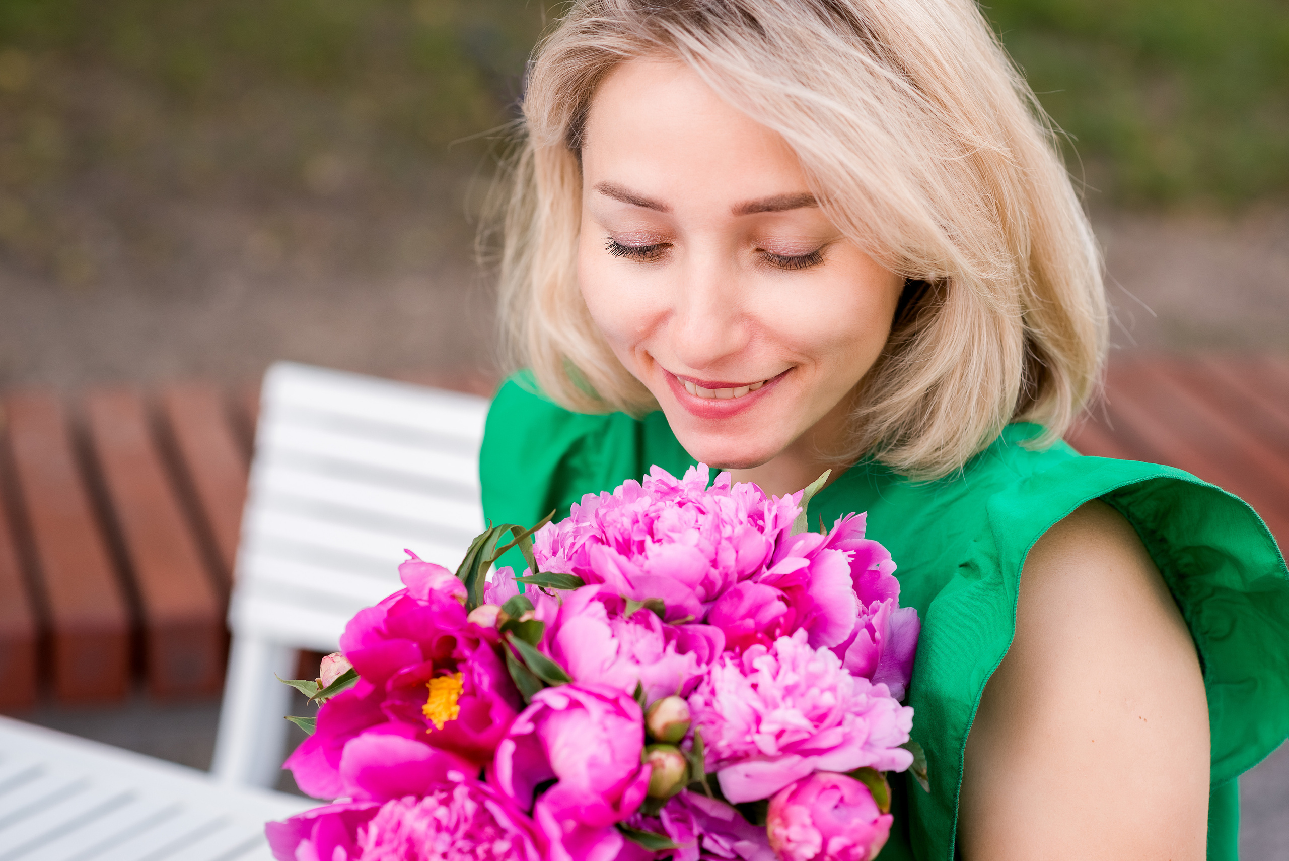 Женский портрет в уличной локации. Детский и семейный фотограф в Йошкар-Оле Светлана Кропочева