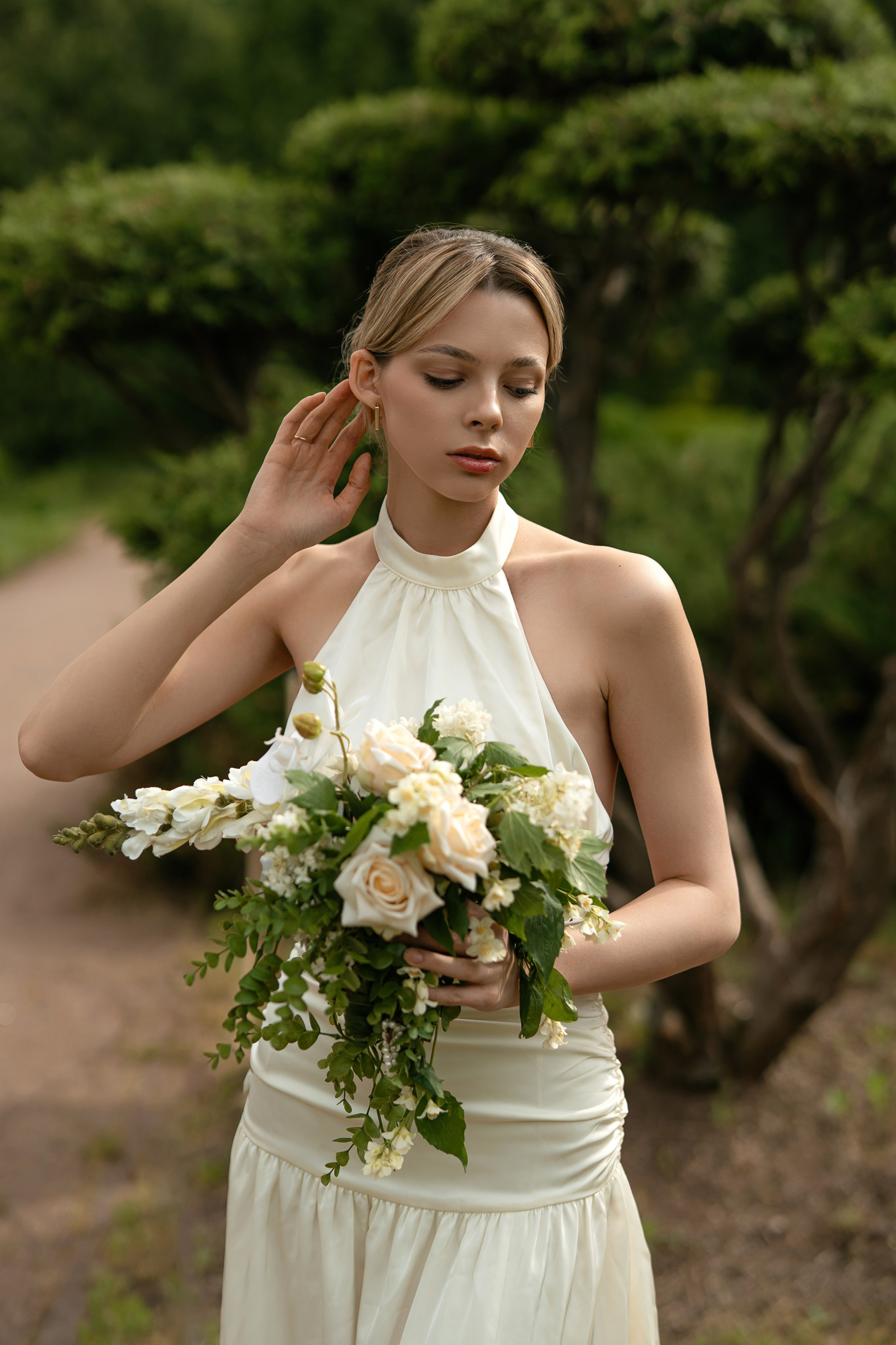Свадебная прогулка, а парке Сокольники. Фотограф Сергиев Посад / Москва / Дмитров / Дубна