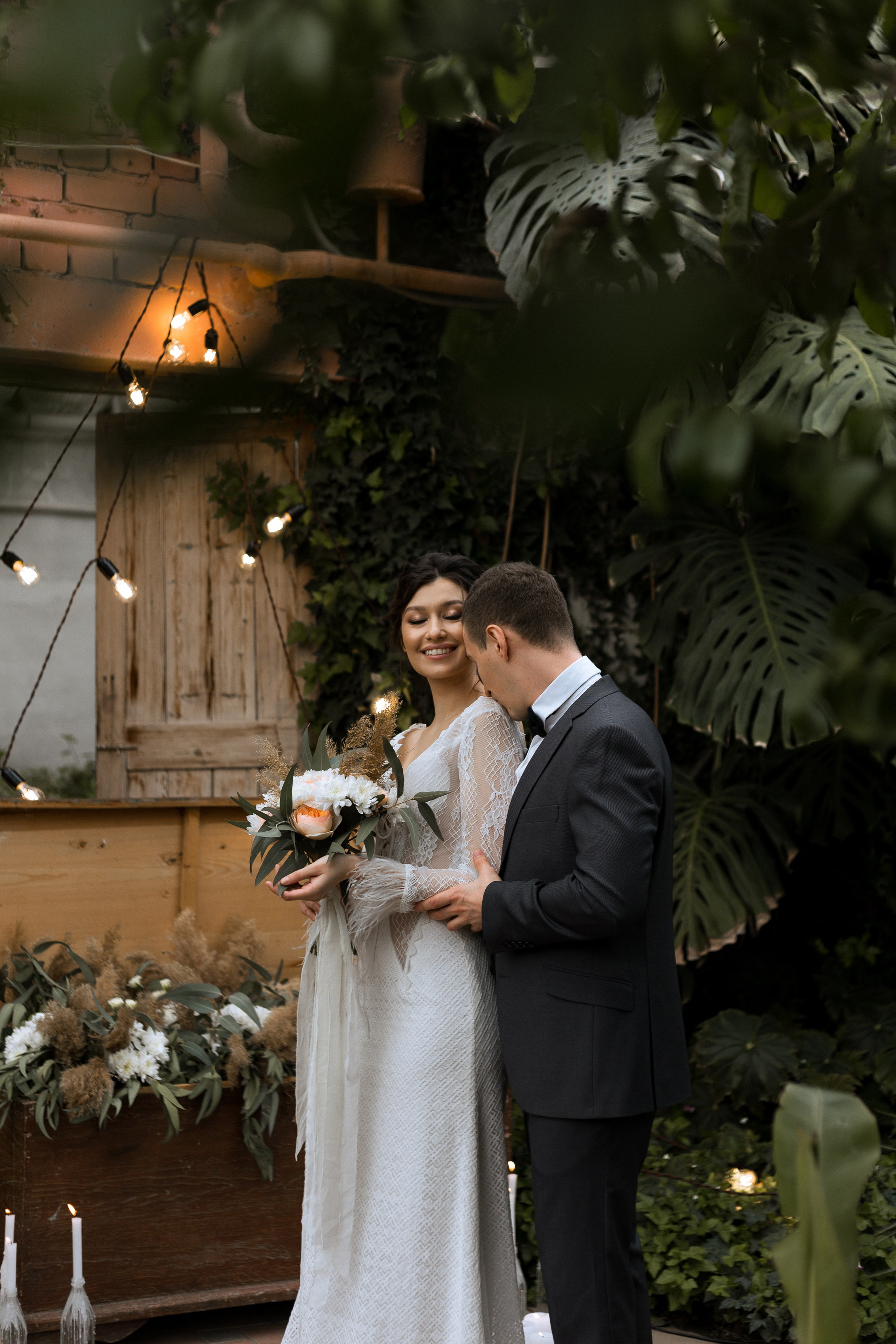Свадебная фотосессия в оранжерее. Свадебный и семейный фотограф в Волгограде Кристина Иванова
