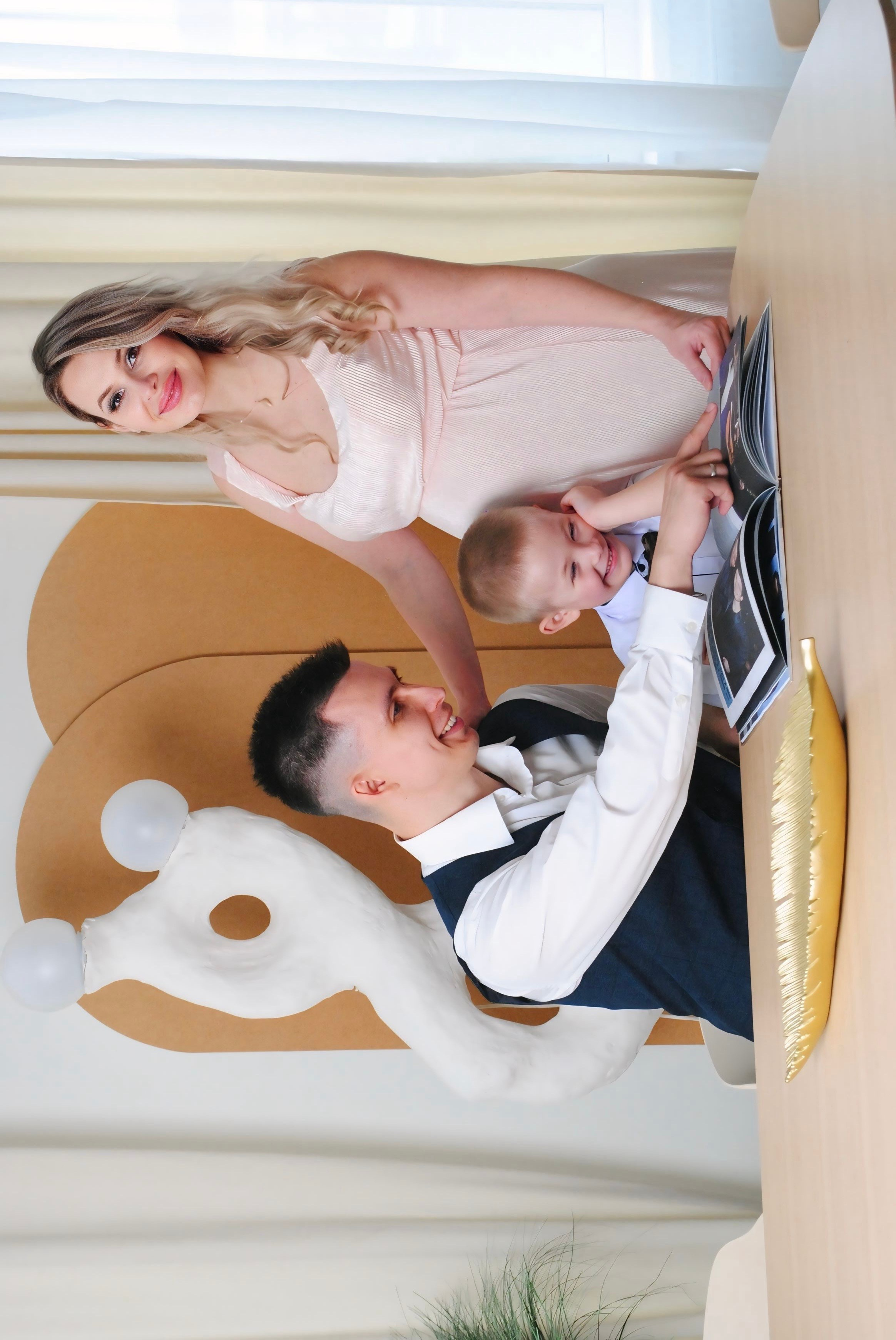 Марина и семья. Фотограф Мария Мусаелян