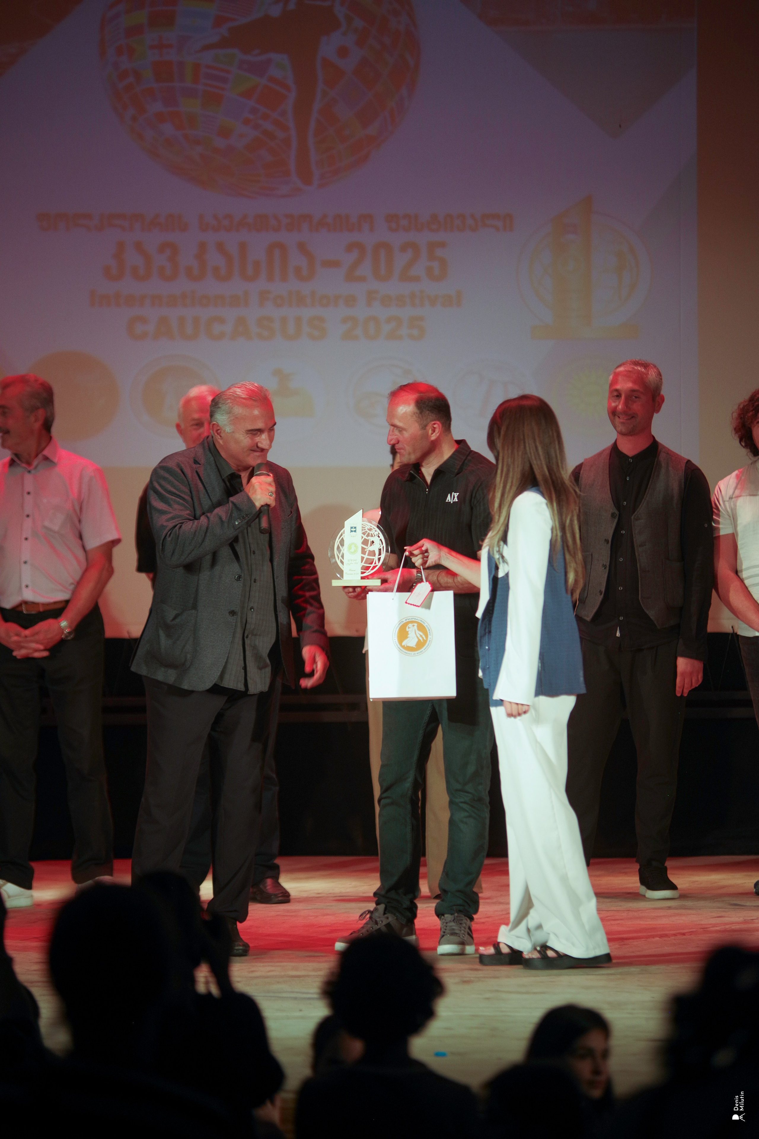 Танцы в прекрасном Они. Портретный фотограф Денис Милютин