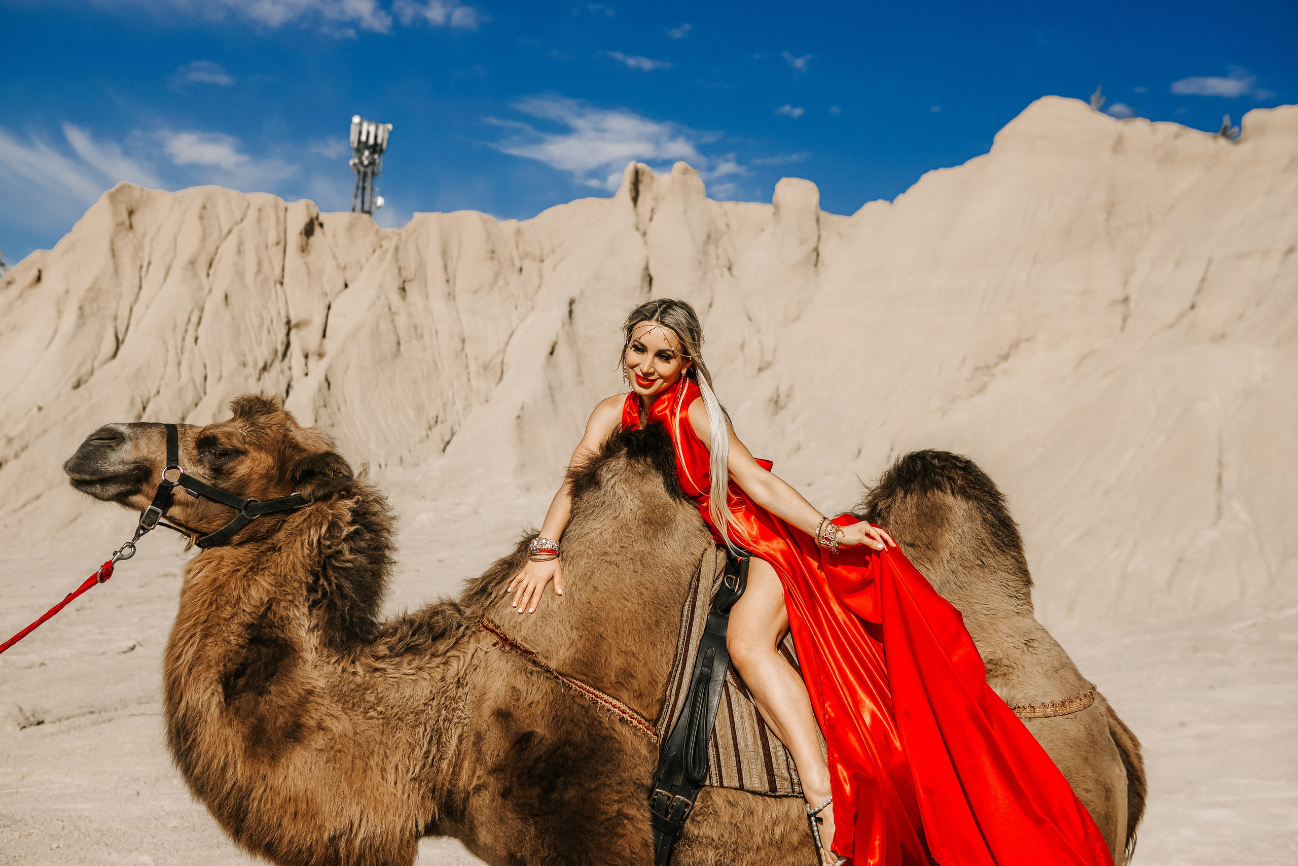 Девушки с верблюдом. Elena Sova — семейный и женский фотограф в Санкт-Петербурге
