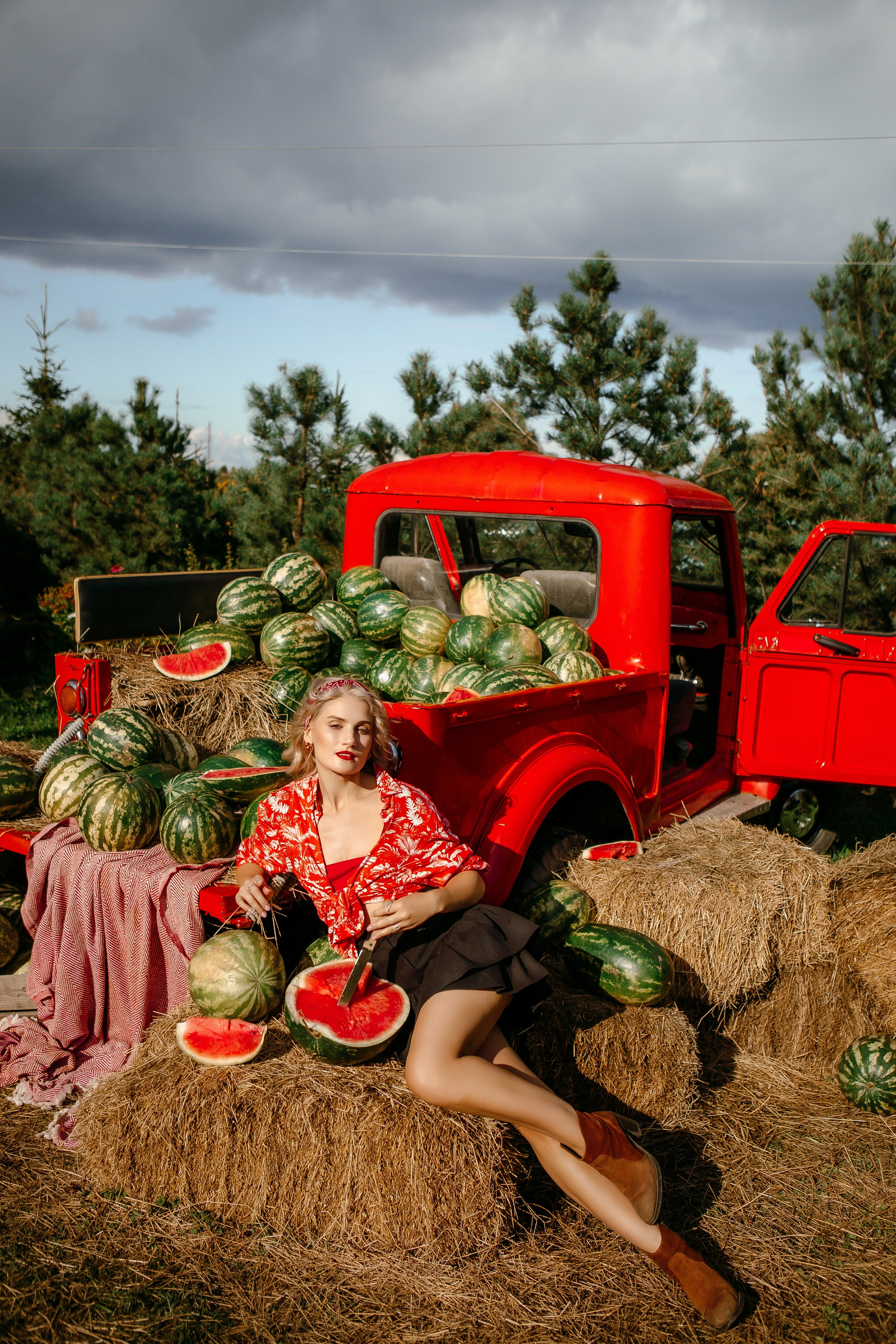 Юля в арбузах. Elena Sova — семейный и женский фотограф в Санкт-Петербурге