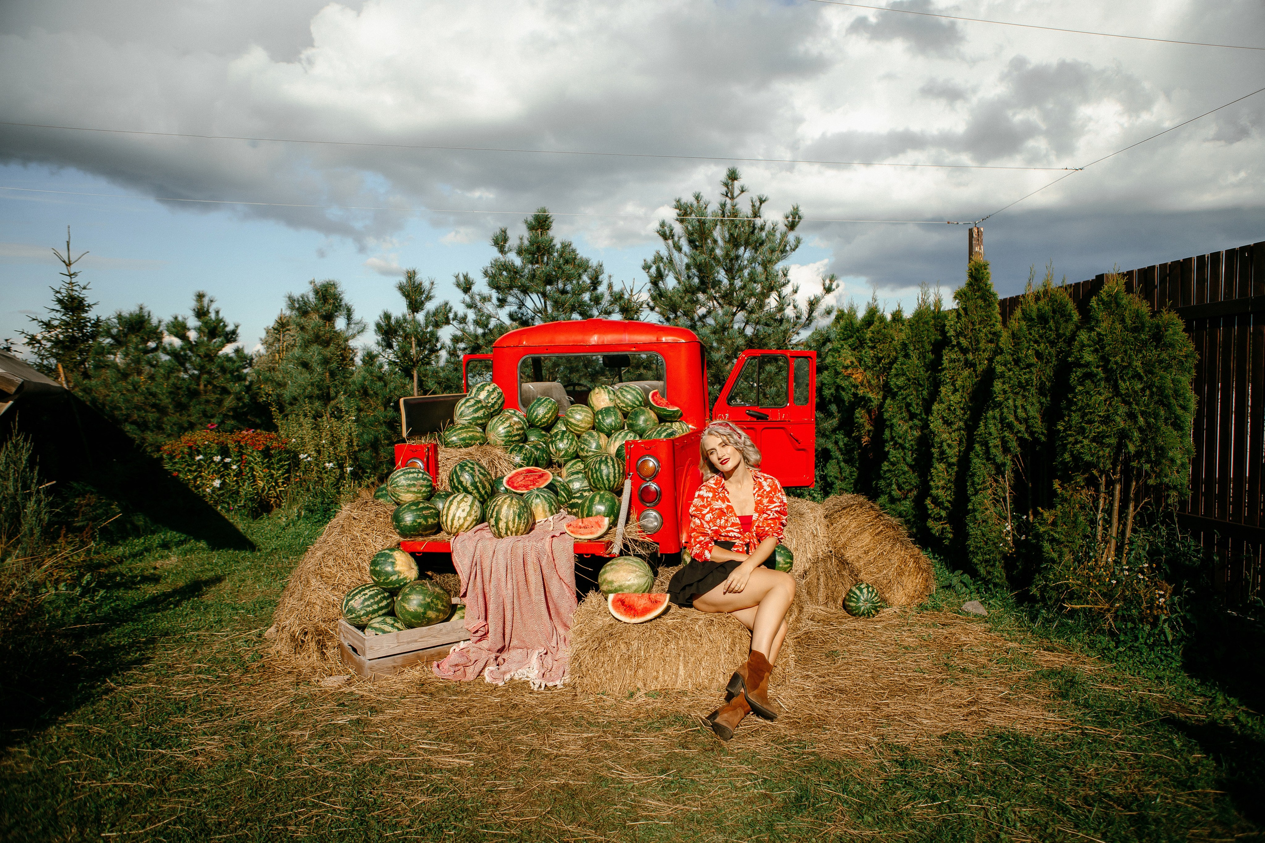 Юля в арбузах. Elena Sova — семейный и женский фотограф в Санкт-Петербурге