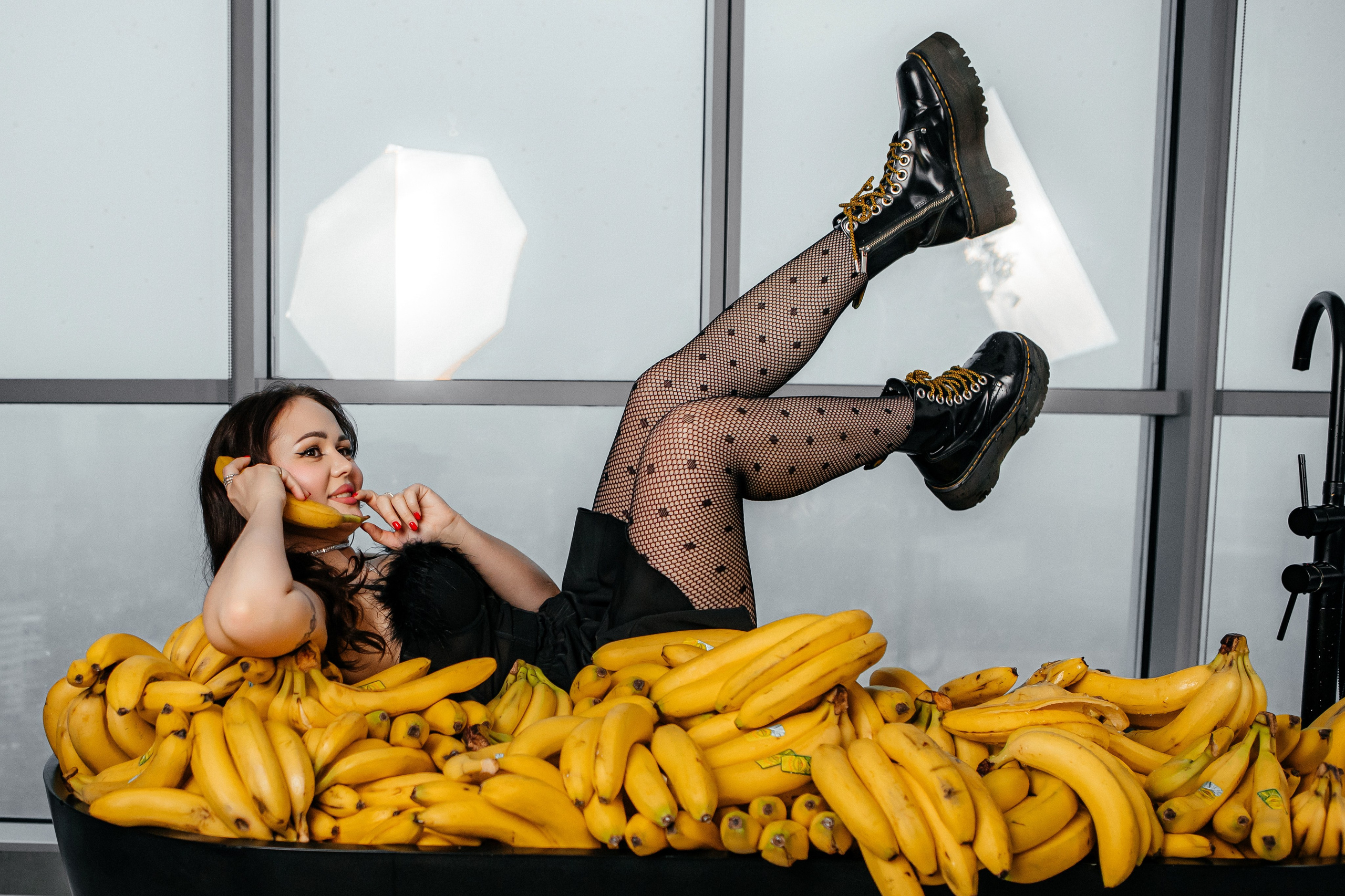 Алина — банановый переполох. Elena Sova — семейный и женский фотограф в Санкт-Петербурге